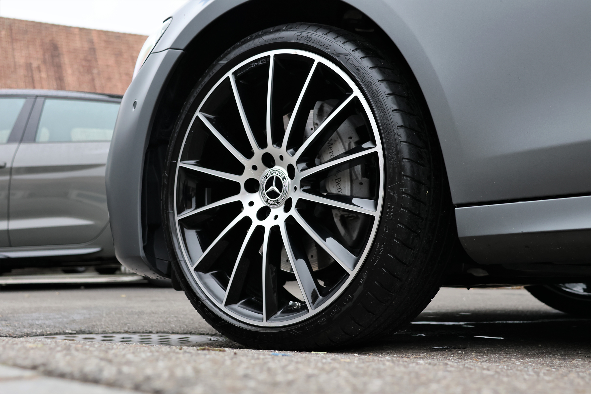 listing desktop thumbnail image 6