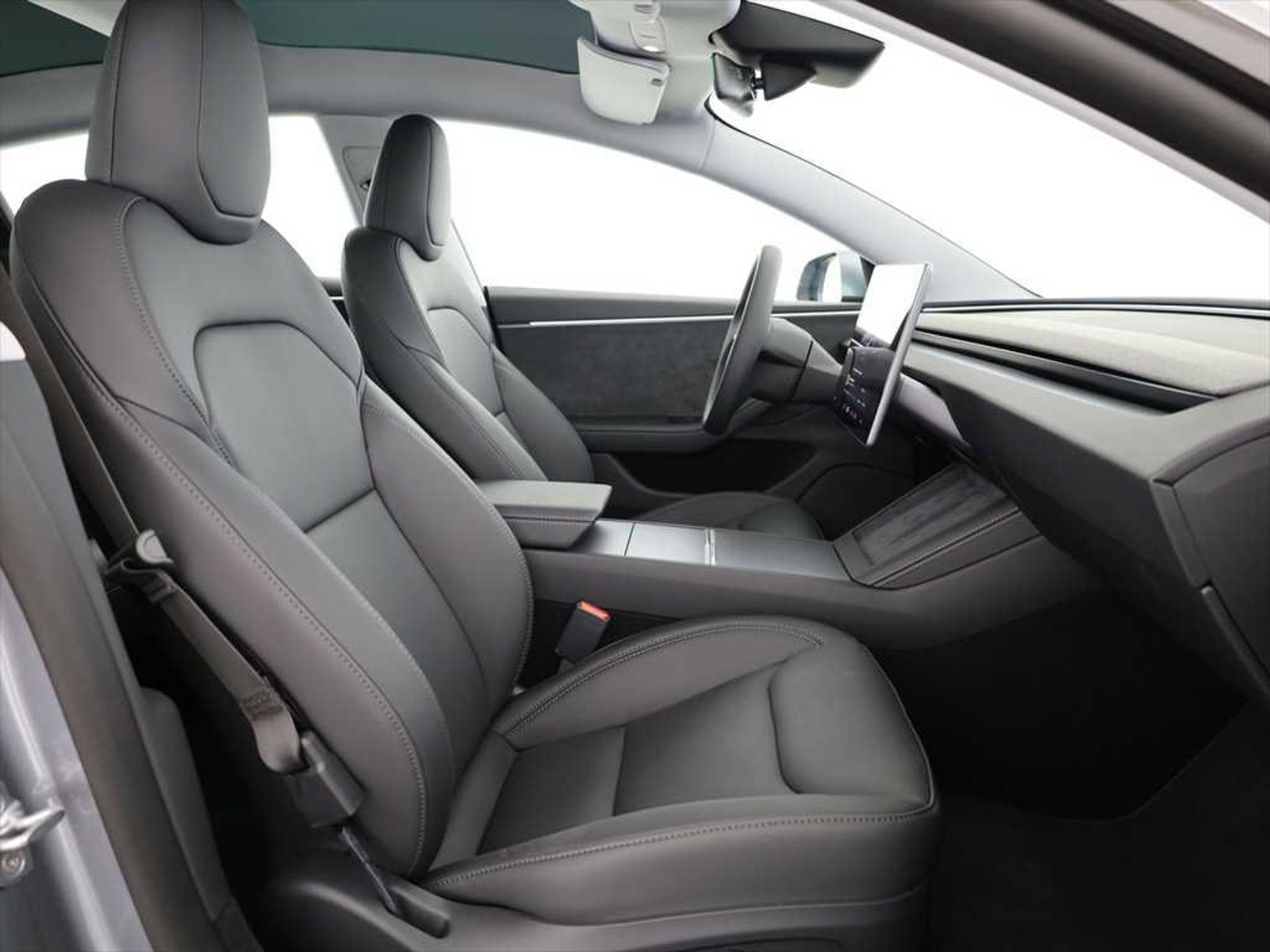 listing desktop thumbnail image 7