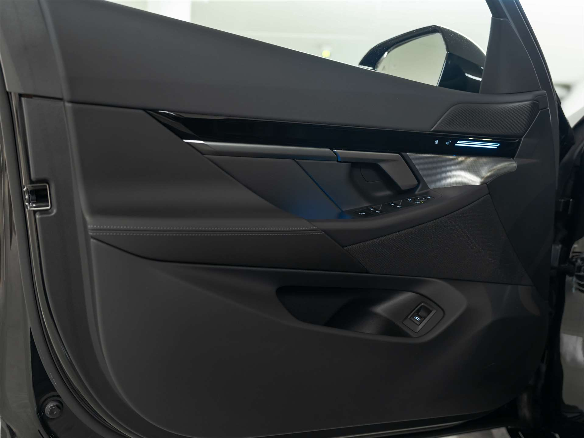 listing desktop thumbnail image 20