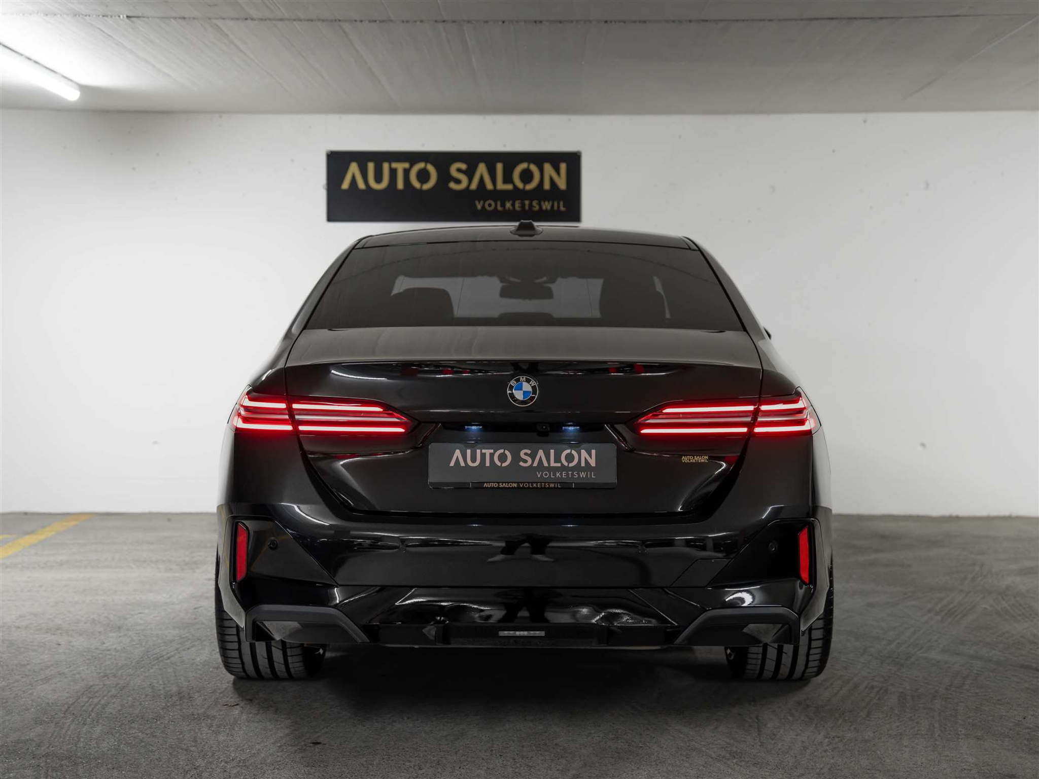 listing desktop thumbnail image 3