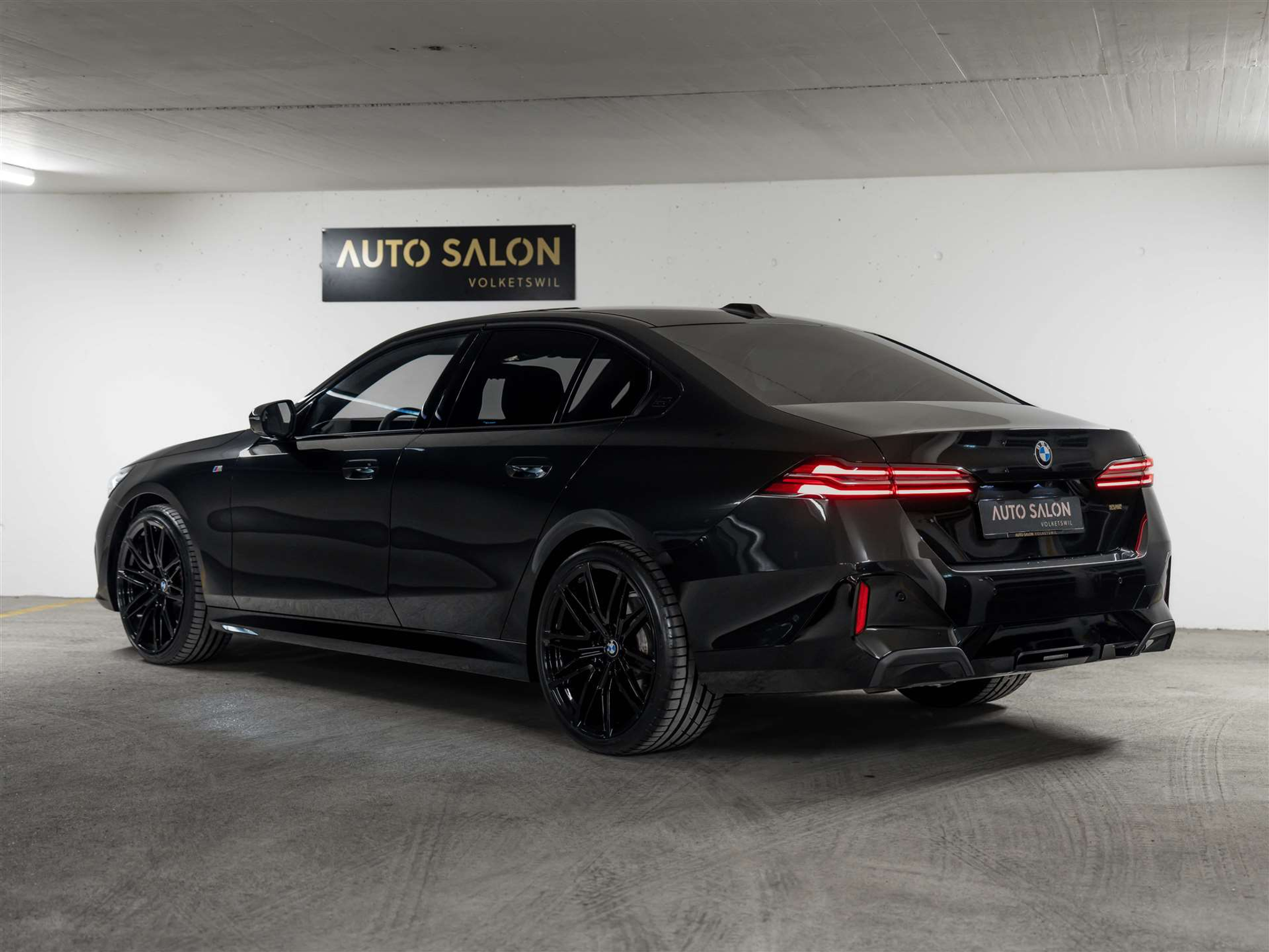 listing desktop thumbnail image 2