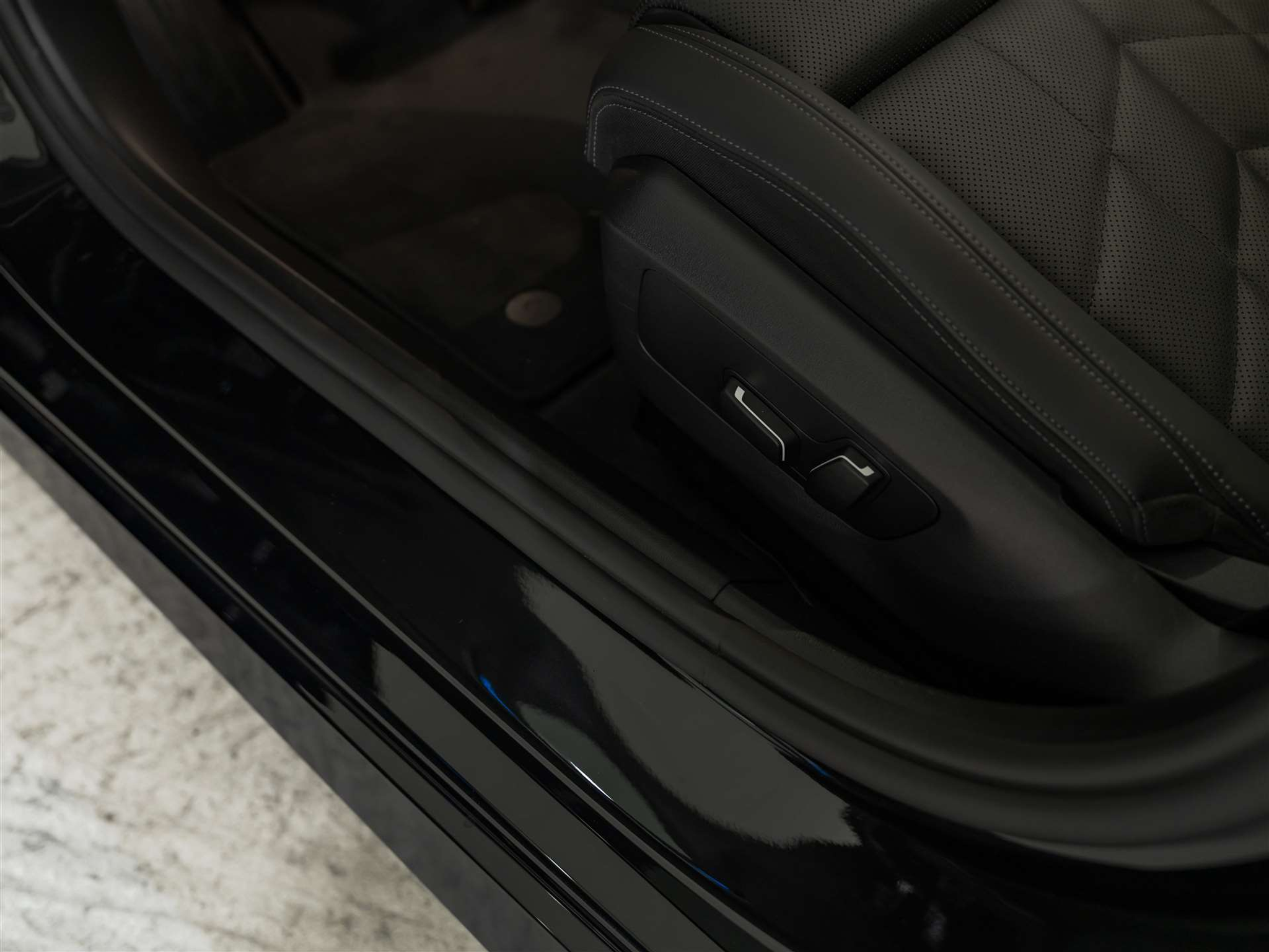 listing desktop thumbnail image 21