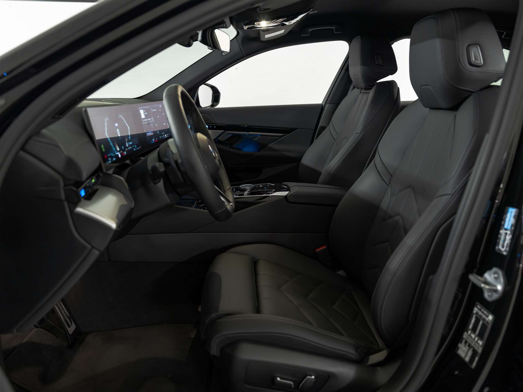 listing desktop thumbnail image 9