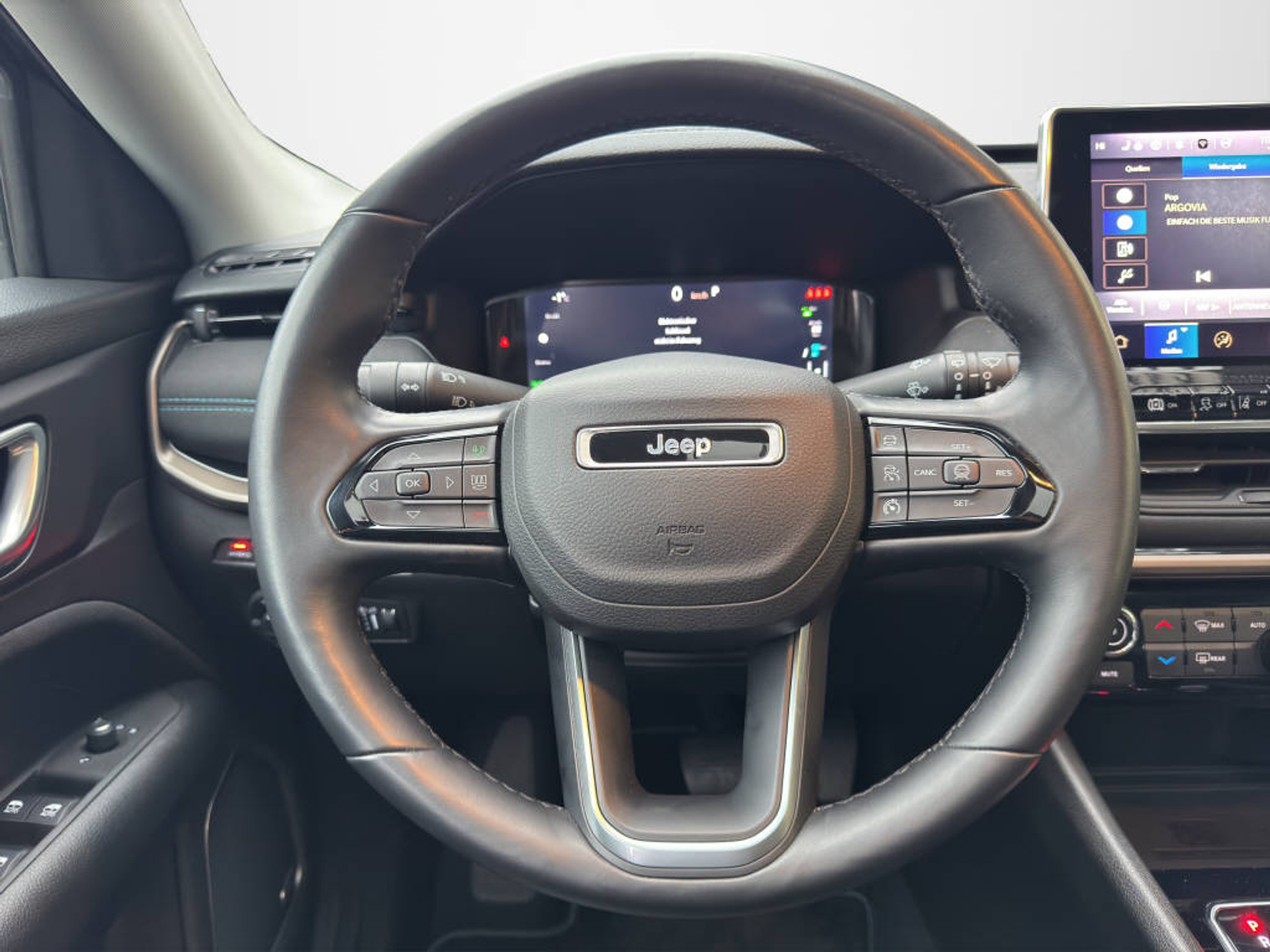 listing desktop thumbnail image 9