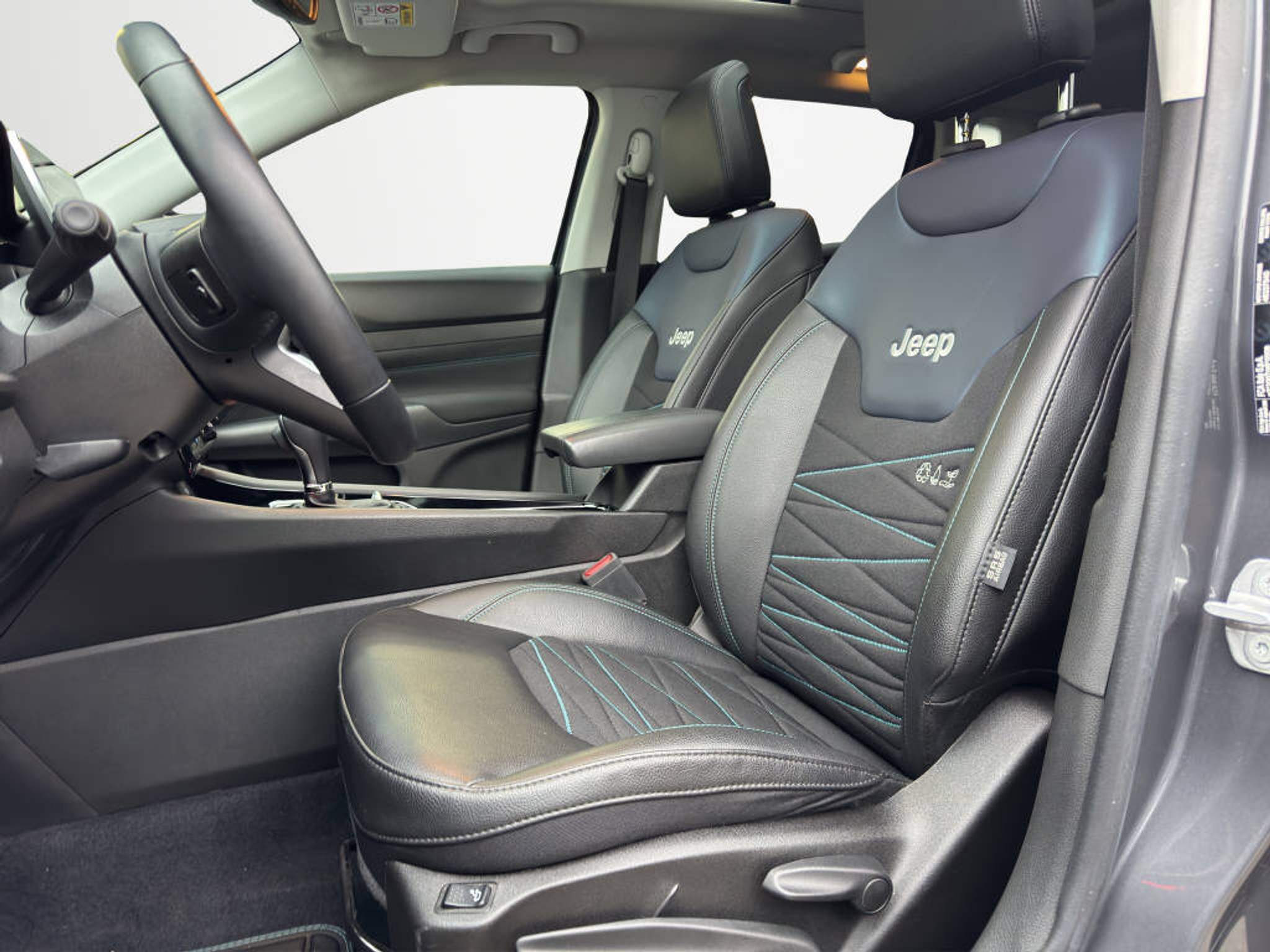 listing desktop thumbnail image 8