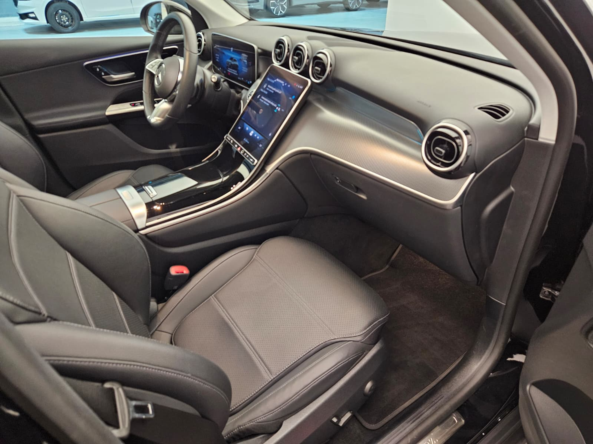 listing desktop thumbnail image 11