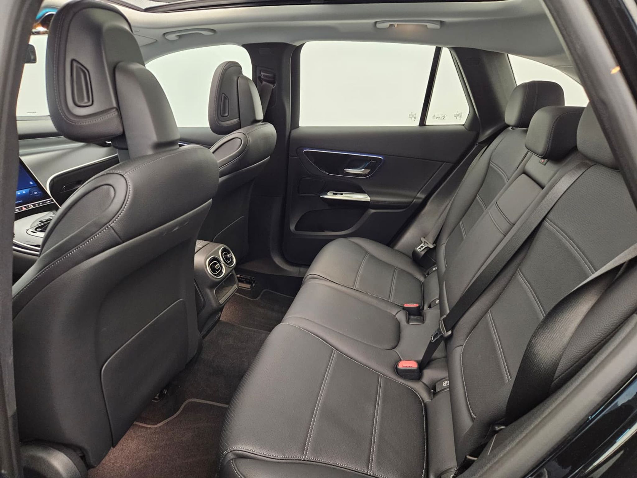 listing desktop thumbnail image 12