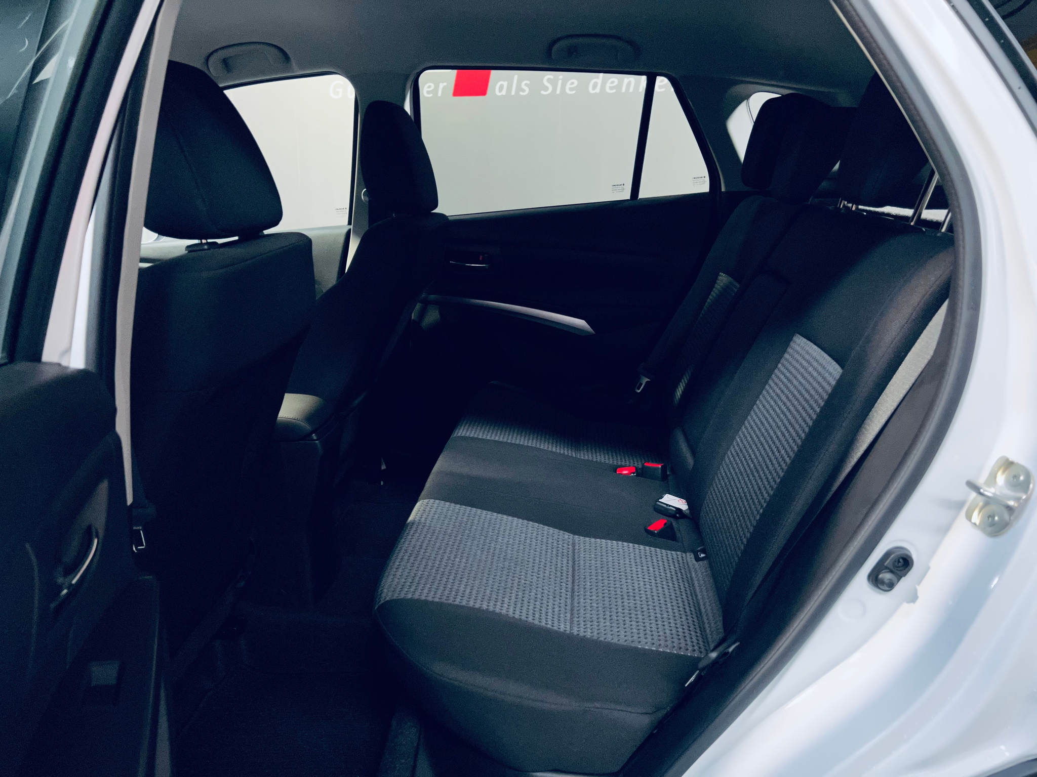 listing desktop thumbnail image 19