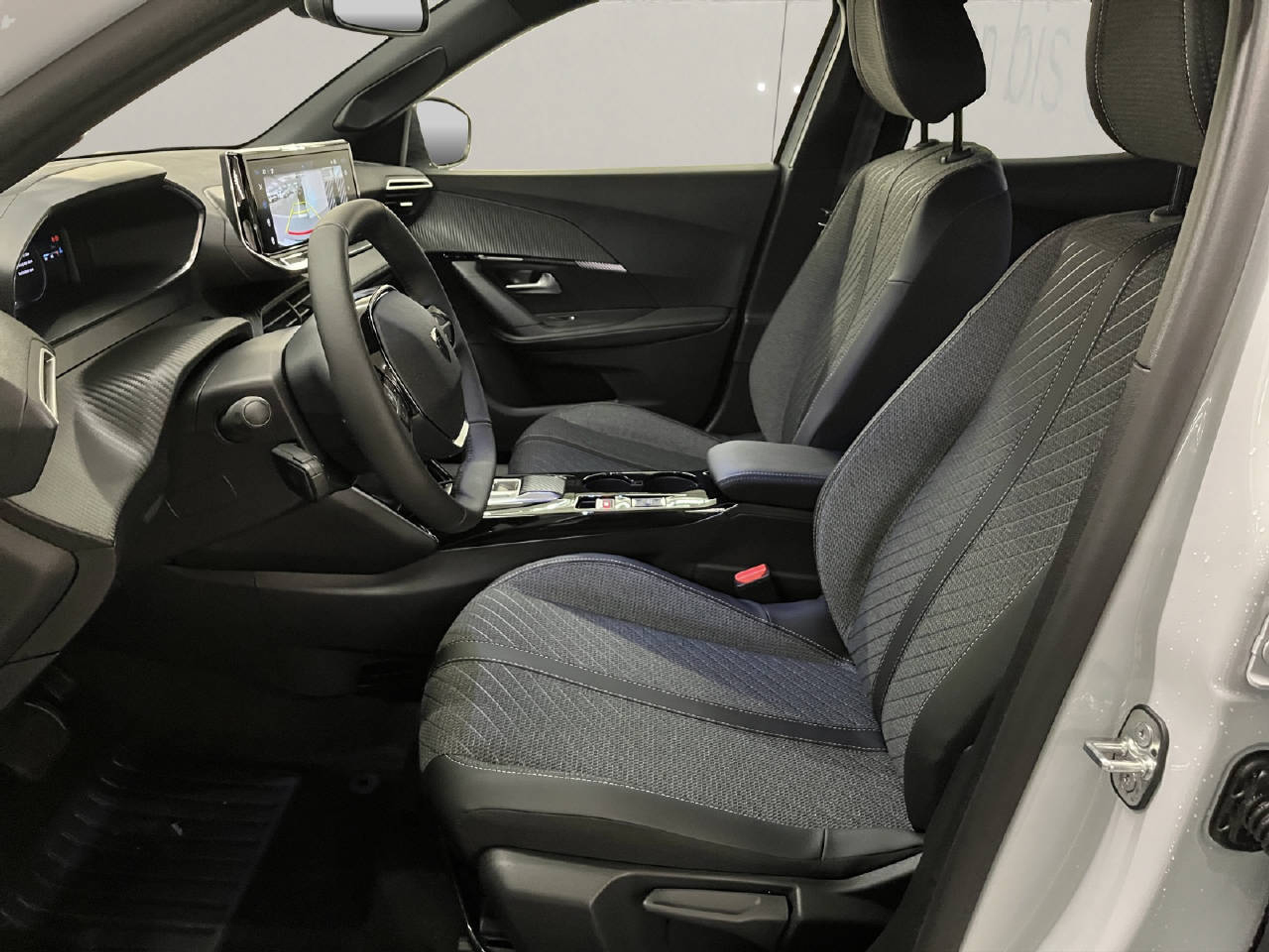 listing desktop thumbnail image 4