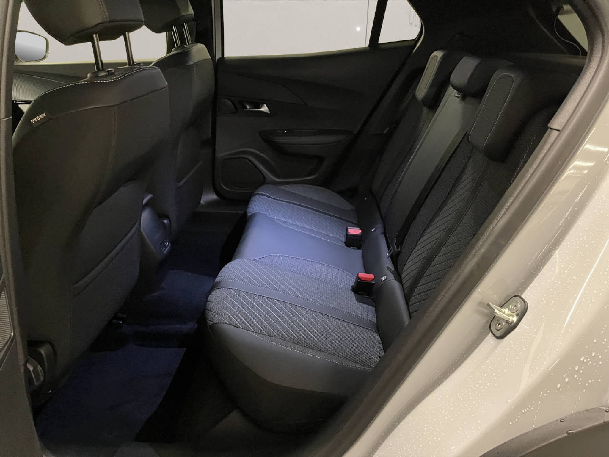 listing desktop thumbnail image 10