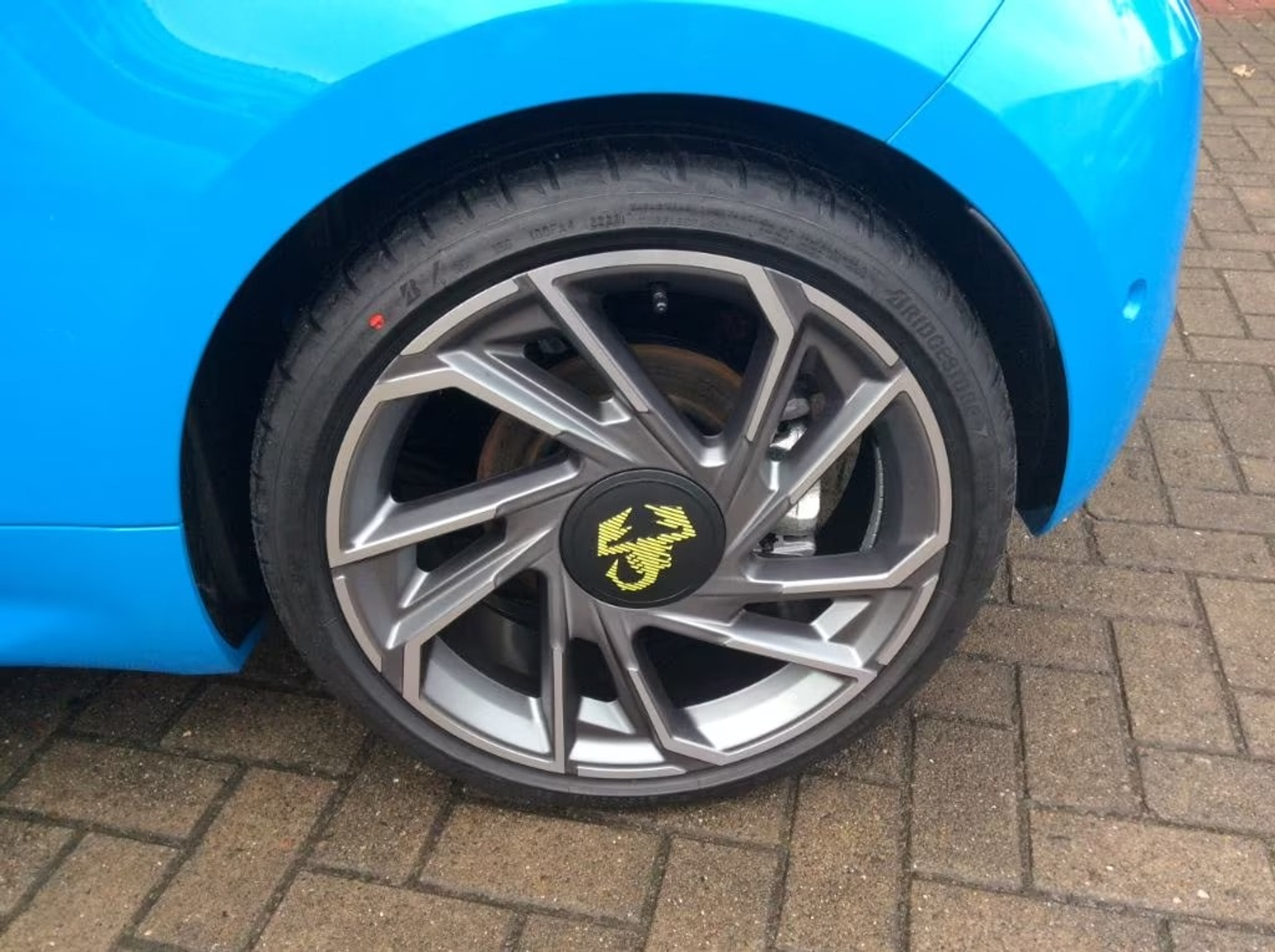 listing desktop thumbnail image 6