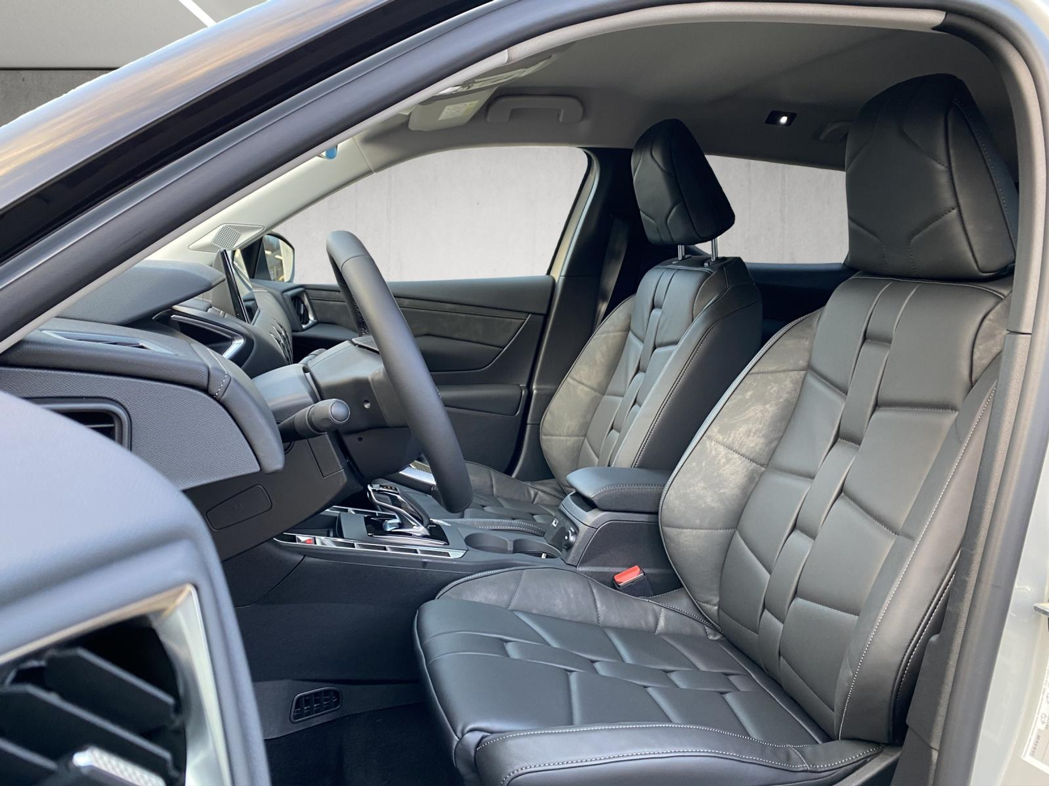 listing desktop thumbnail image 7