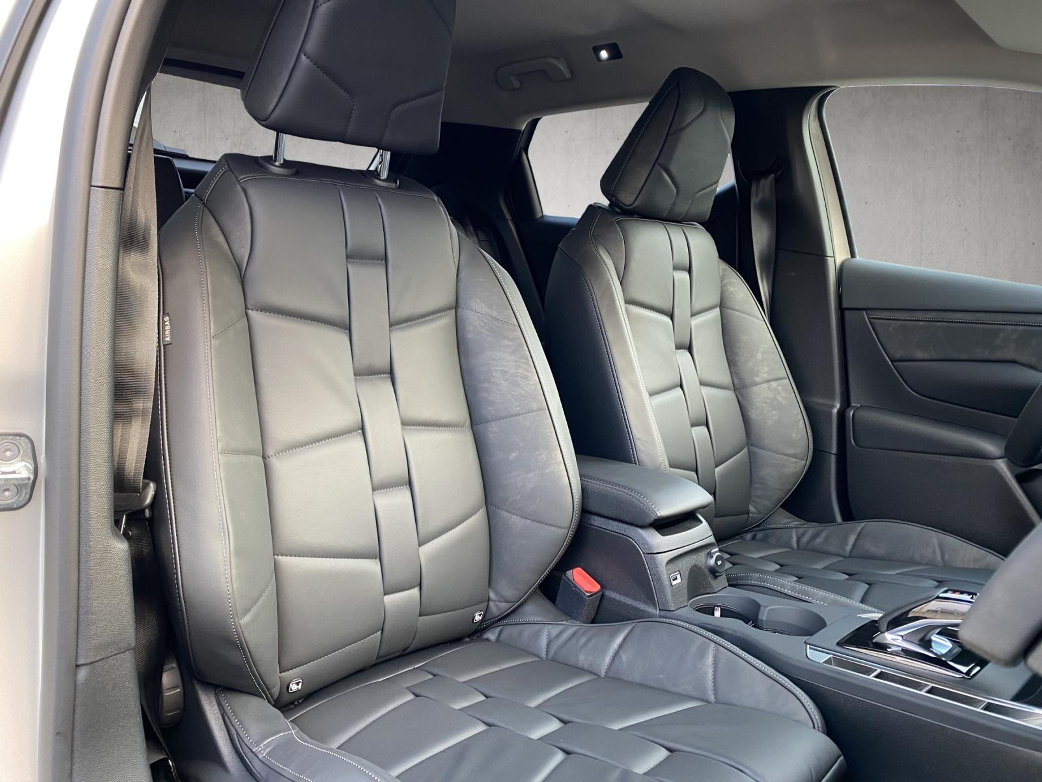 listing desktop thumbnail image 10