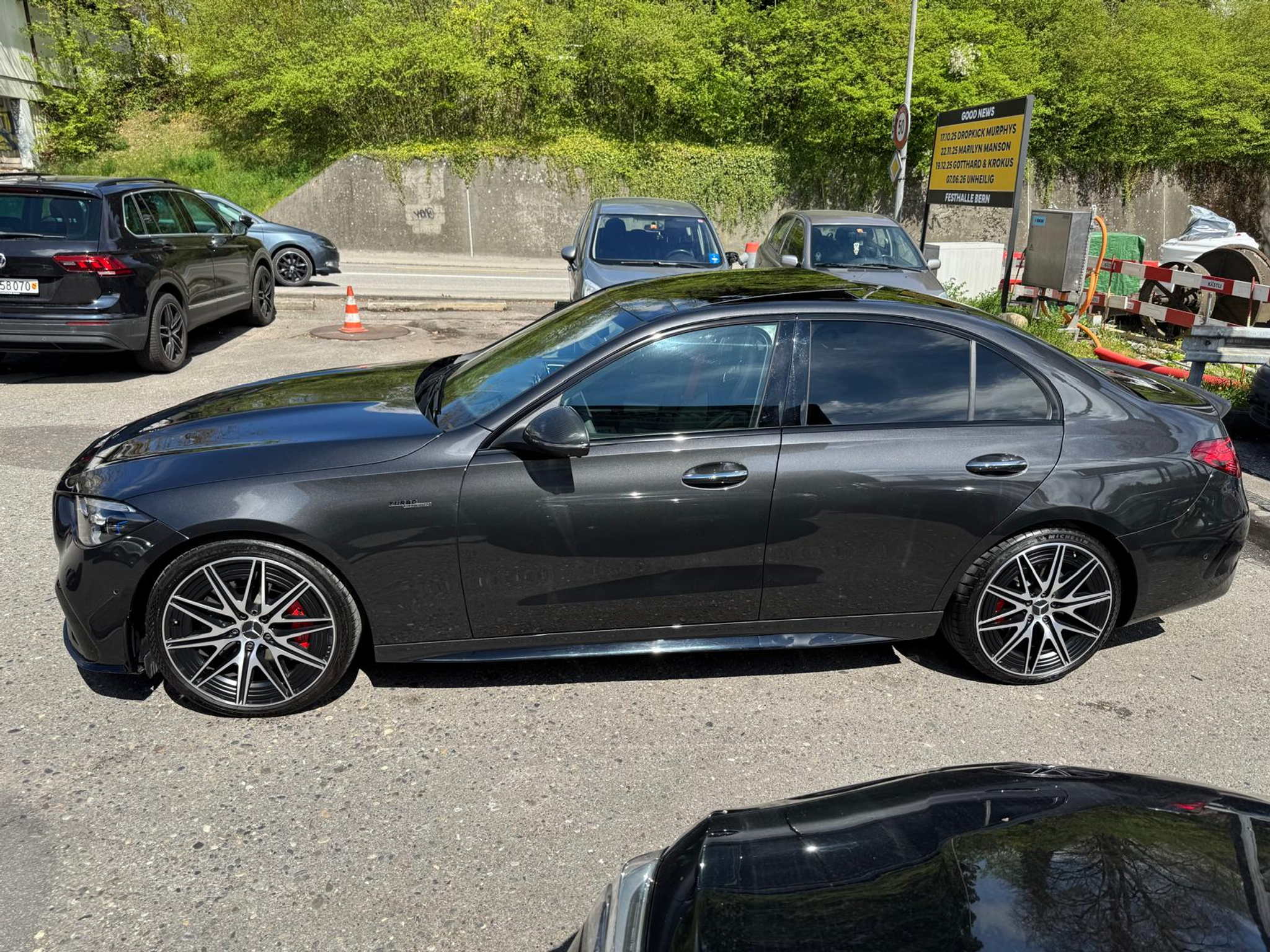 listing desktop thumbnail image 4