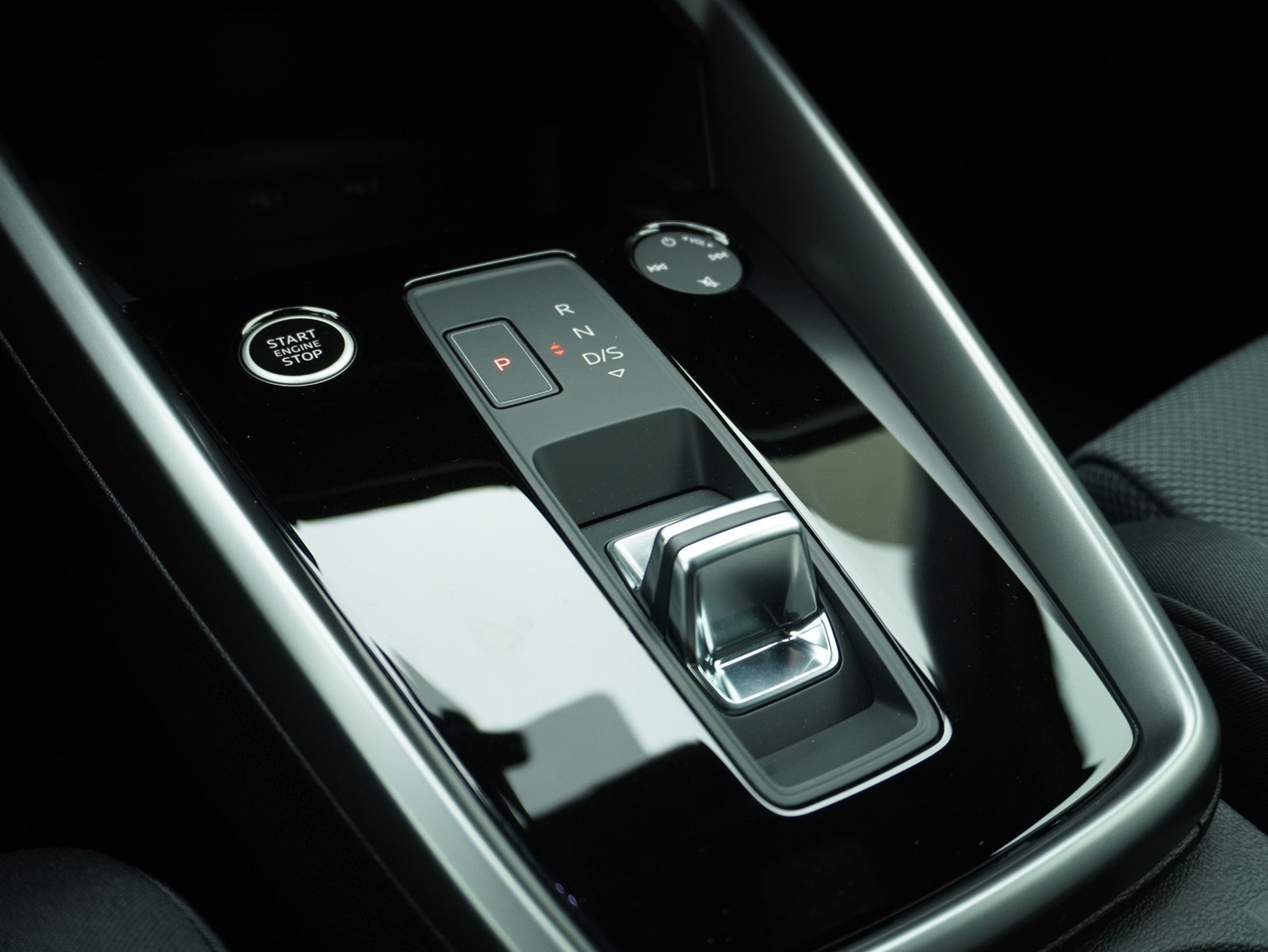 listing desktop thumbnail image 15