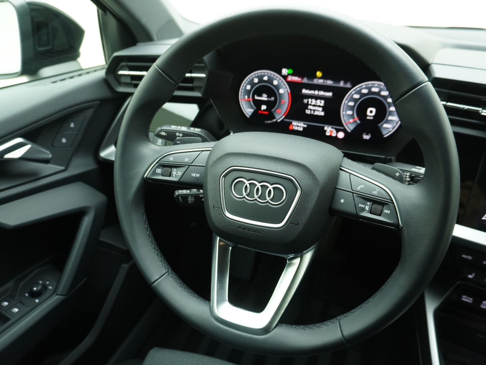 listing desktop thumbnail image 9