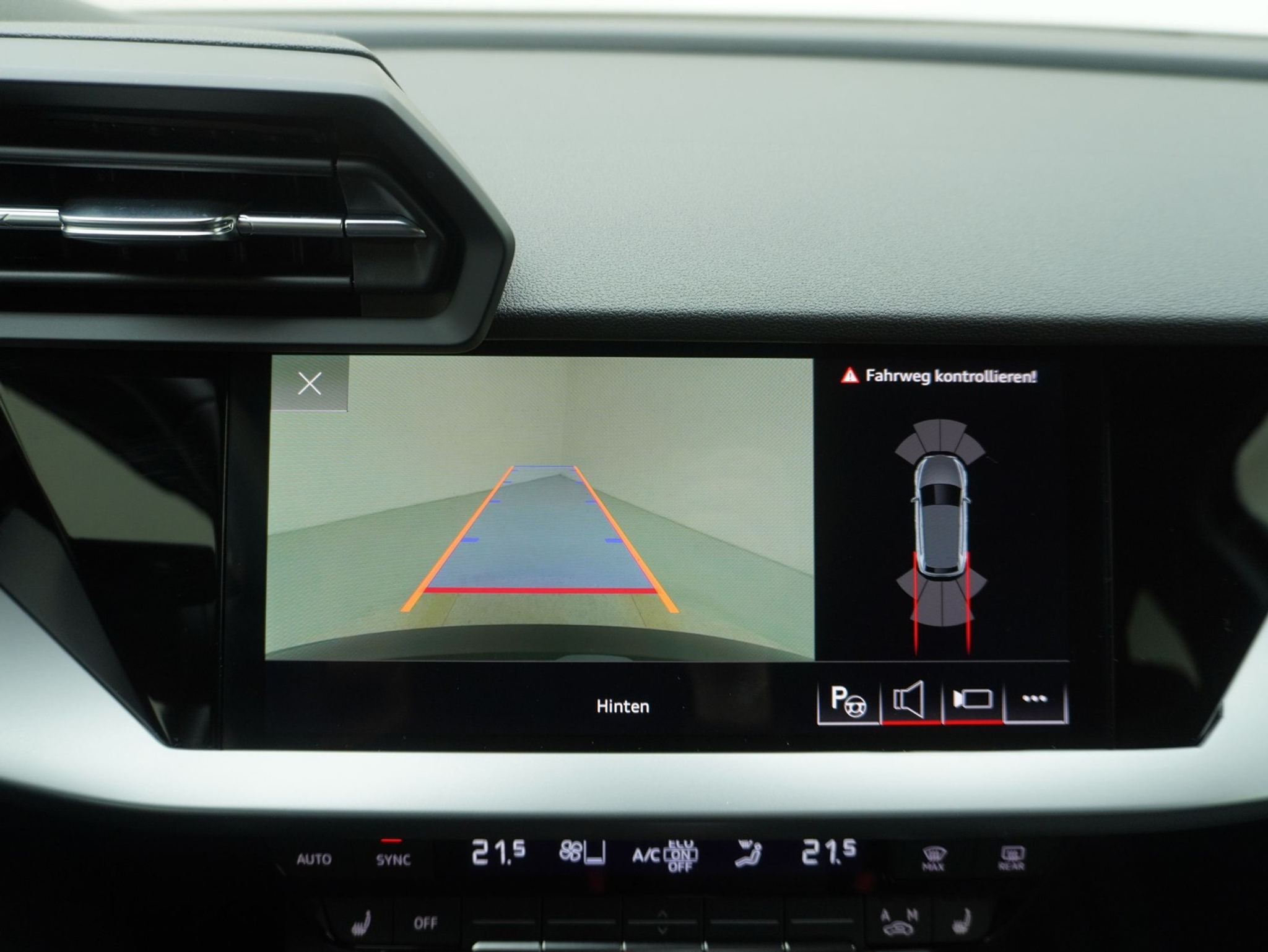 listing desktop thumbnail image 18