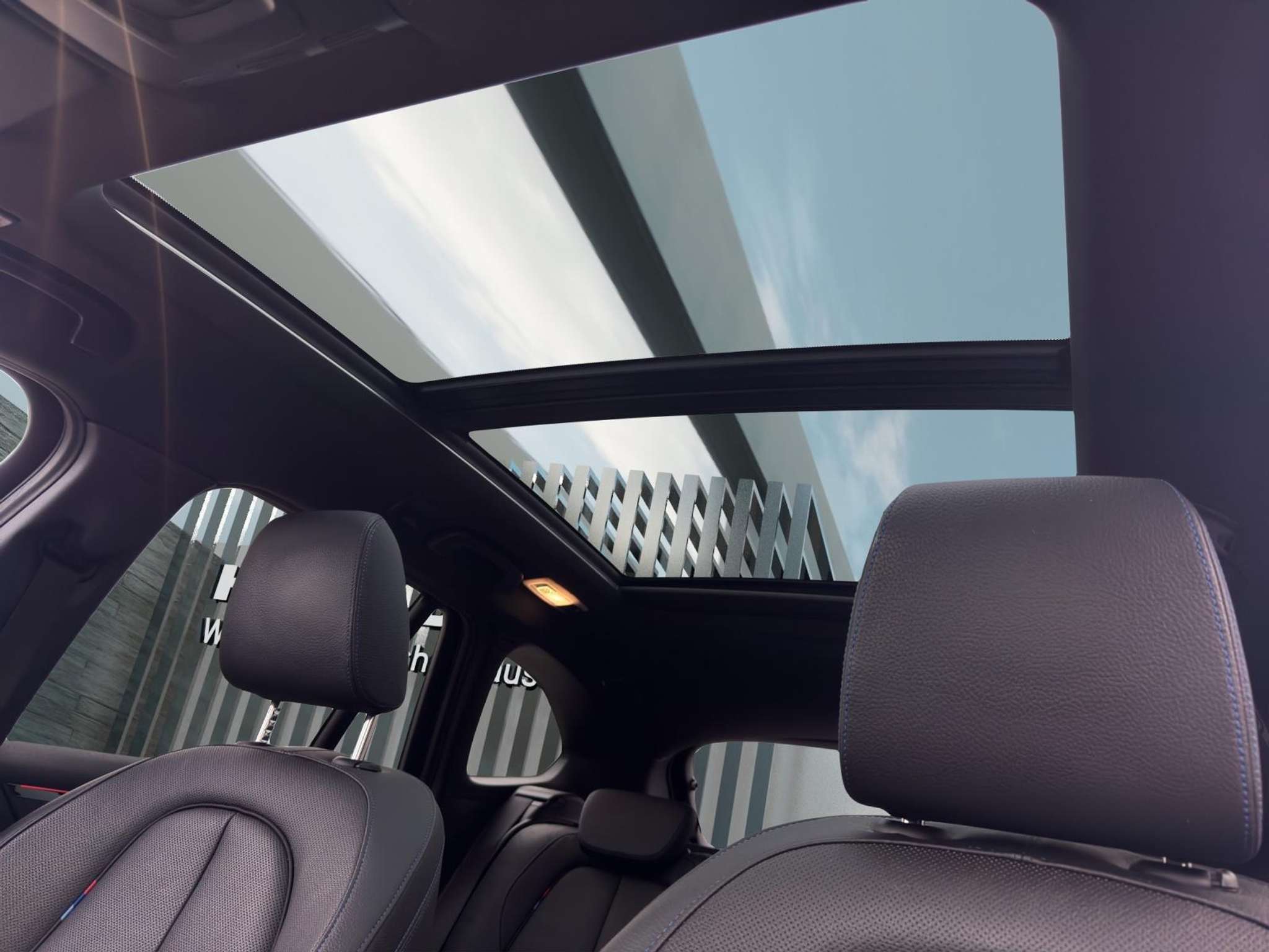 listing desktop thumbnail image 18