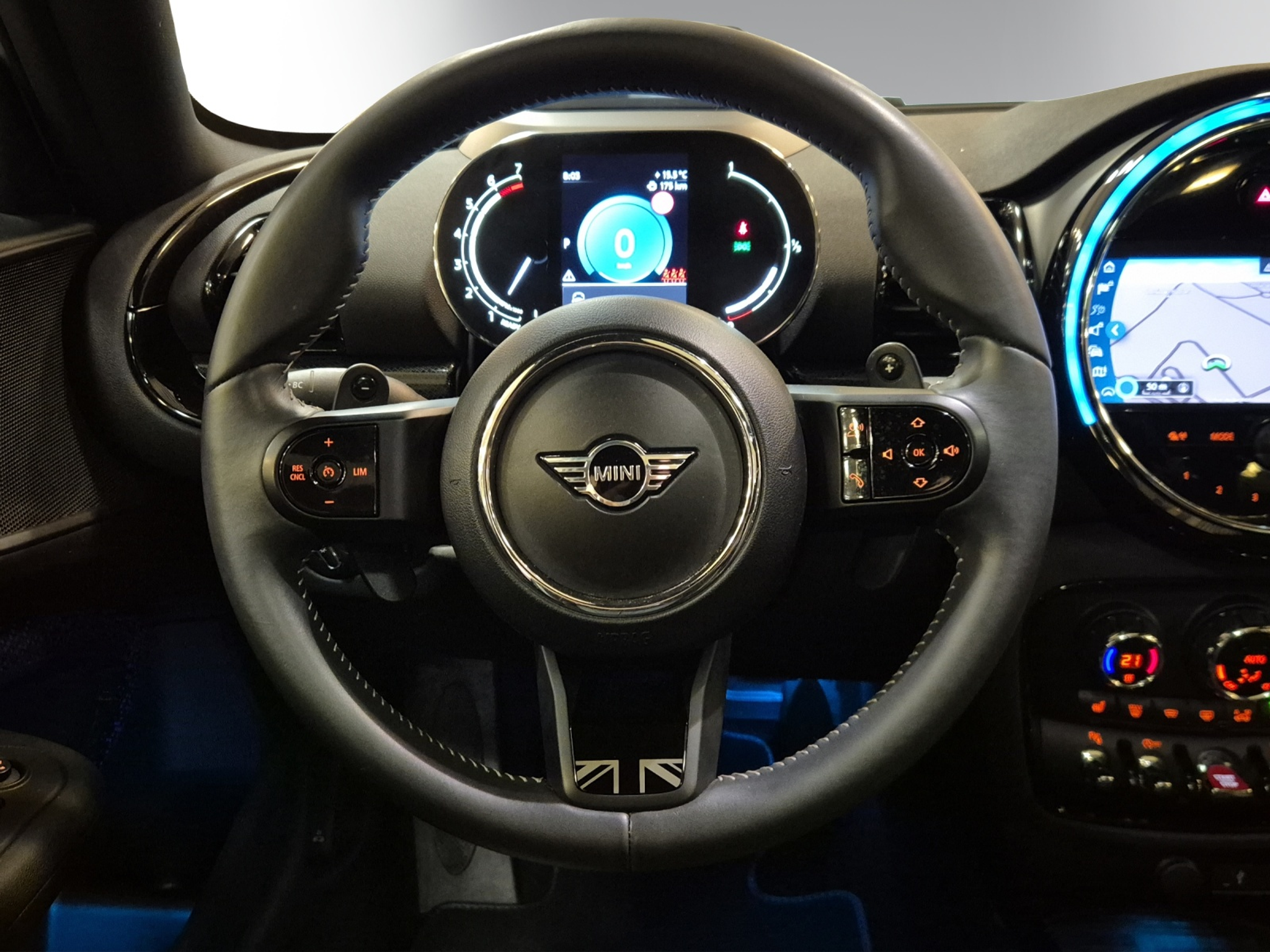 listing desktop thumbnail image 13