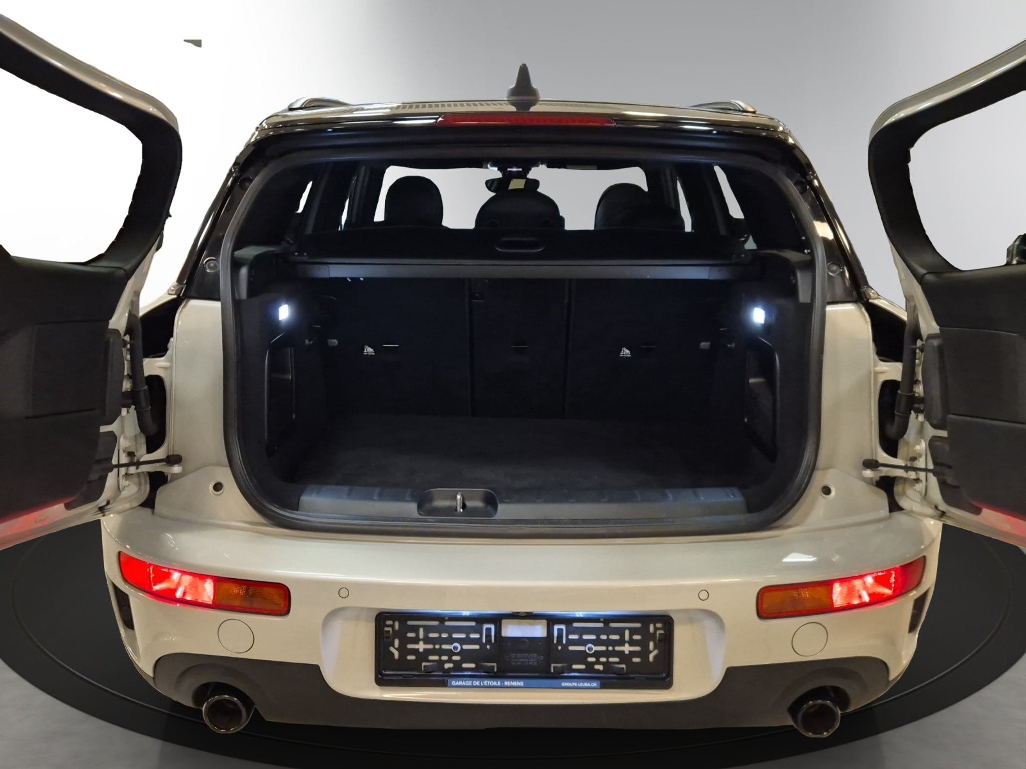 listing desktop thumbnail image 10