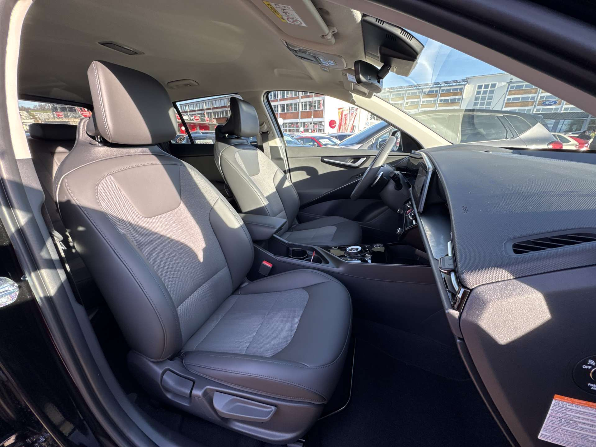 listing desktop thumbnail image 12