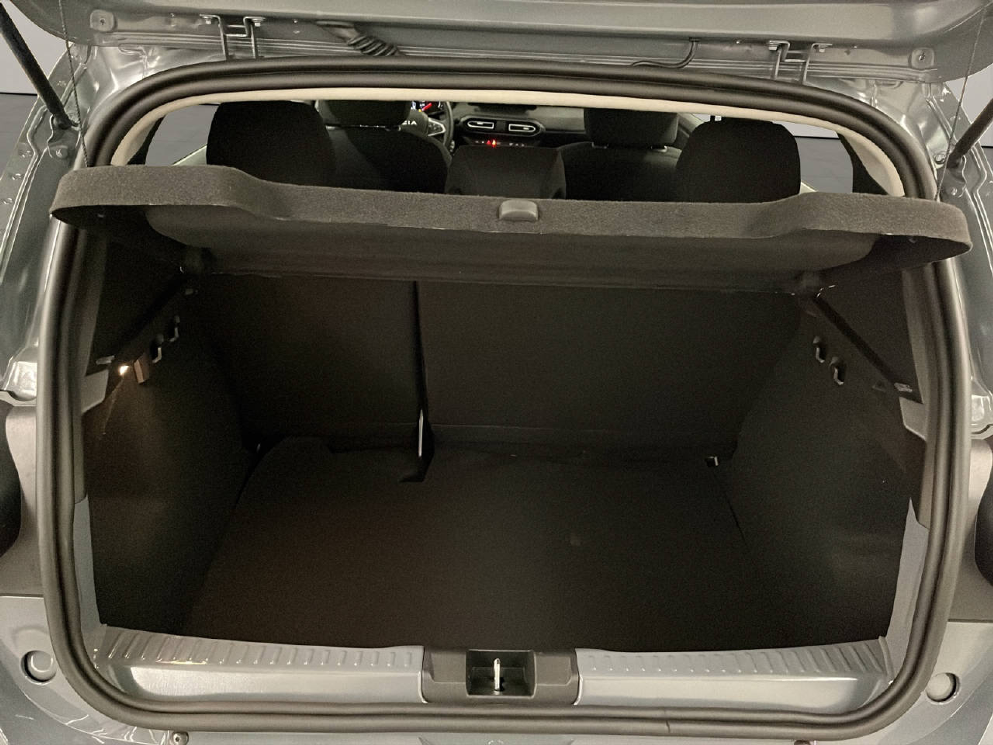 listing desktop thumbnail image 12