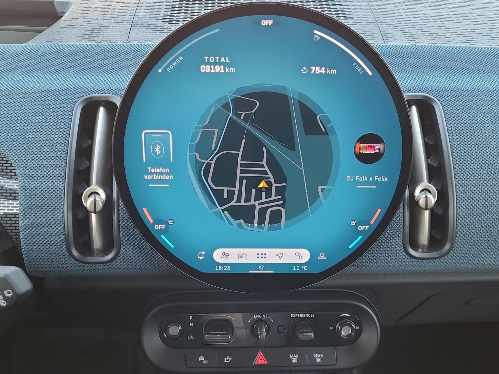 listing desktop thumbnail image 11