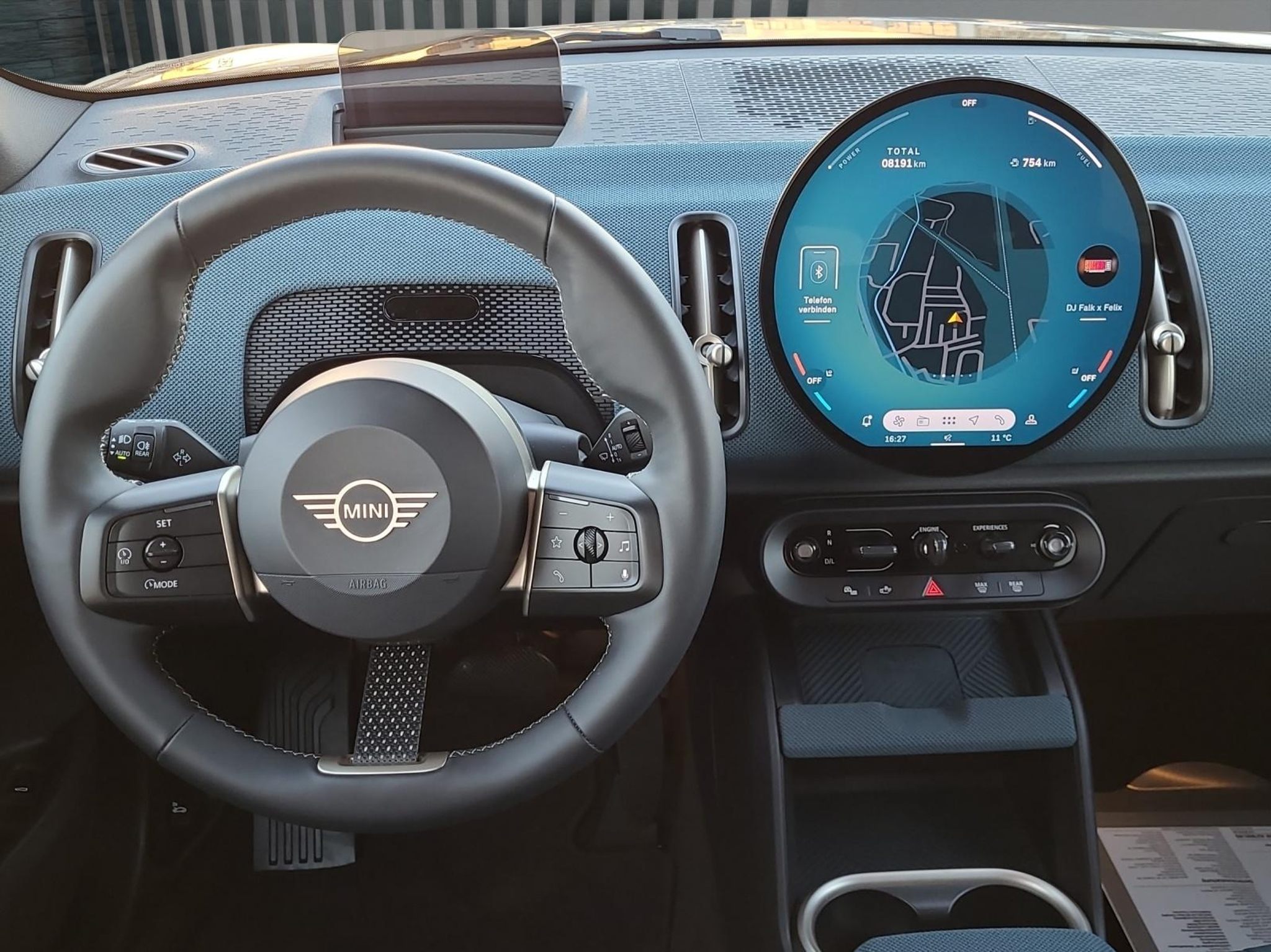 listing desktop thumbnail image 9