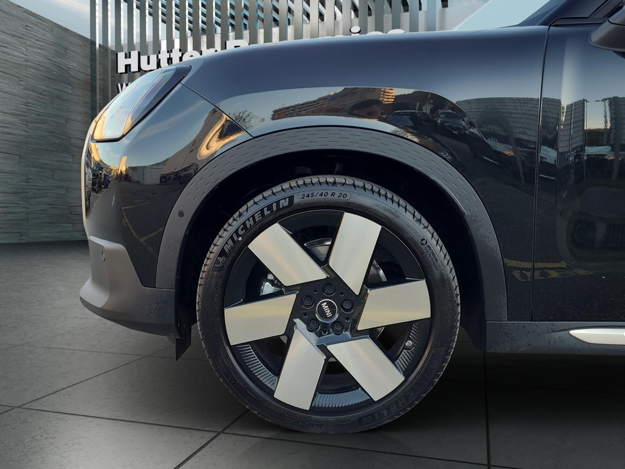 listing desktop thumbnail image 9