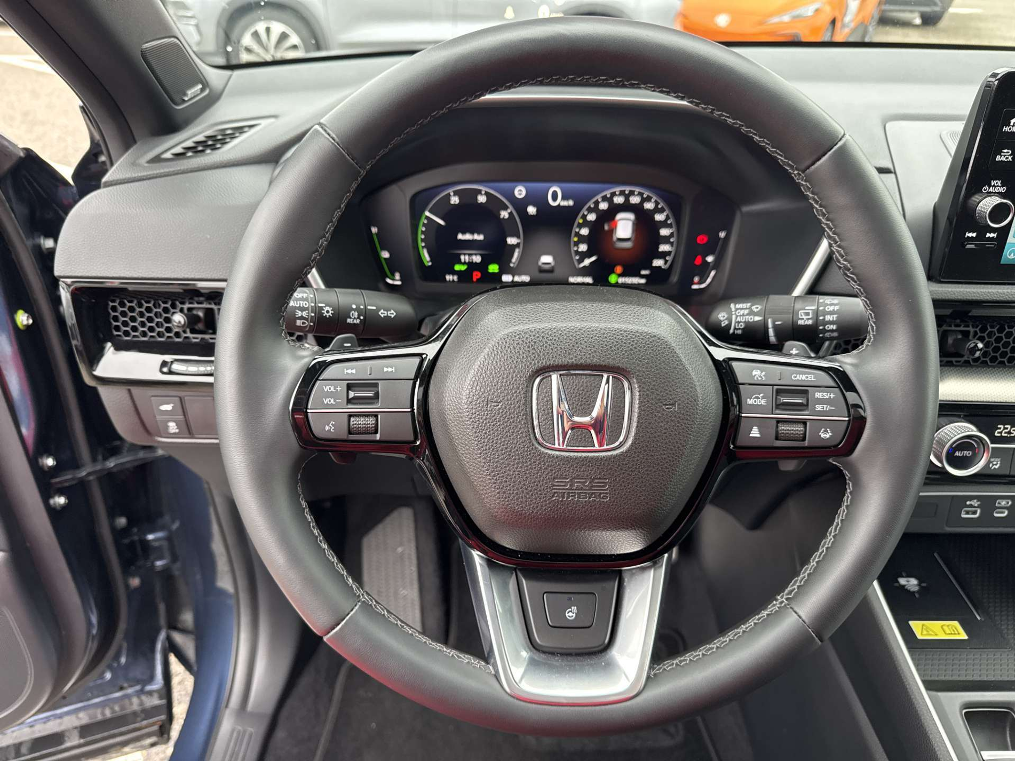 listing desktop thumbnail image 15