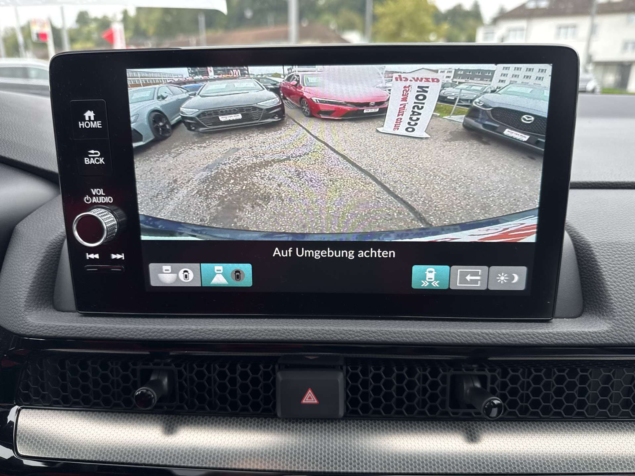 listing desktop thumbnail image 9