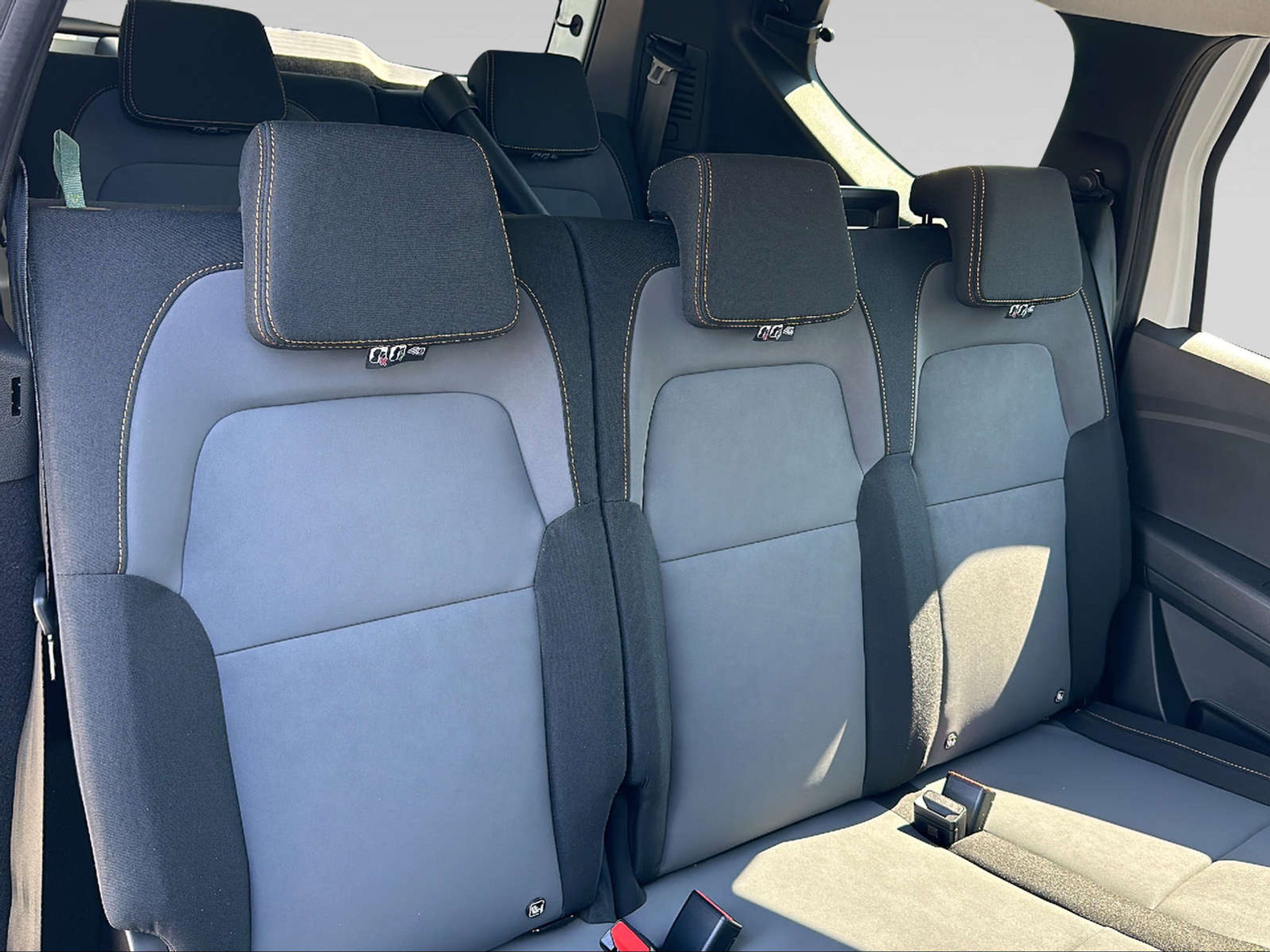 listing desktop thumbnail image 2