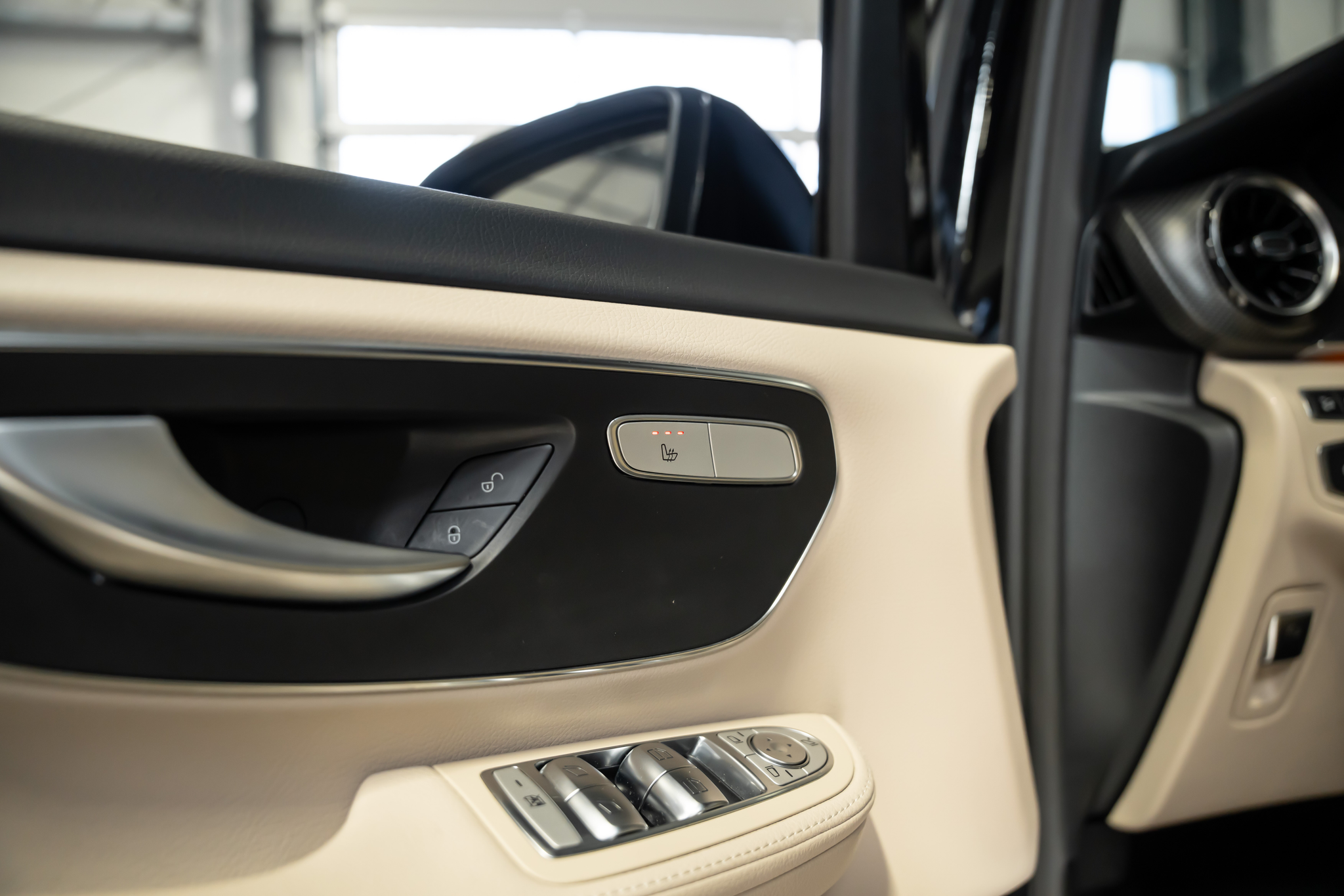 listing desktop thumbnail image 19