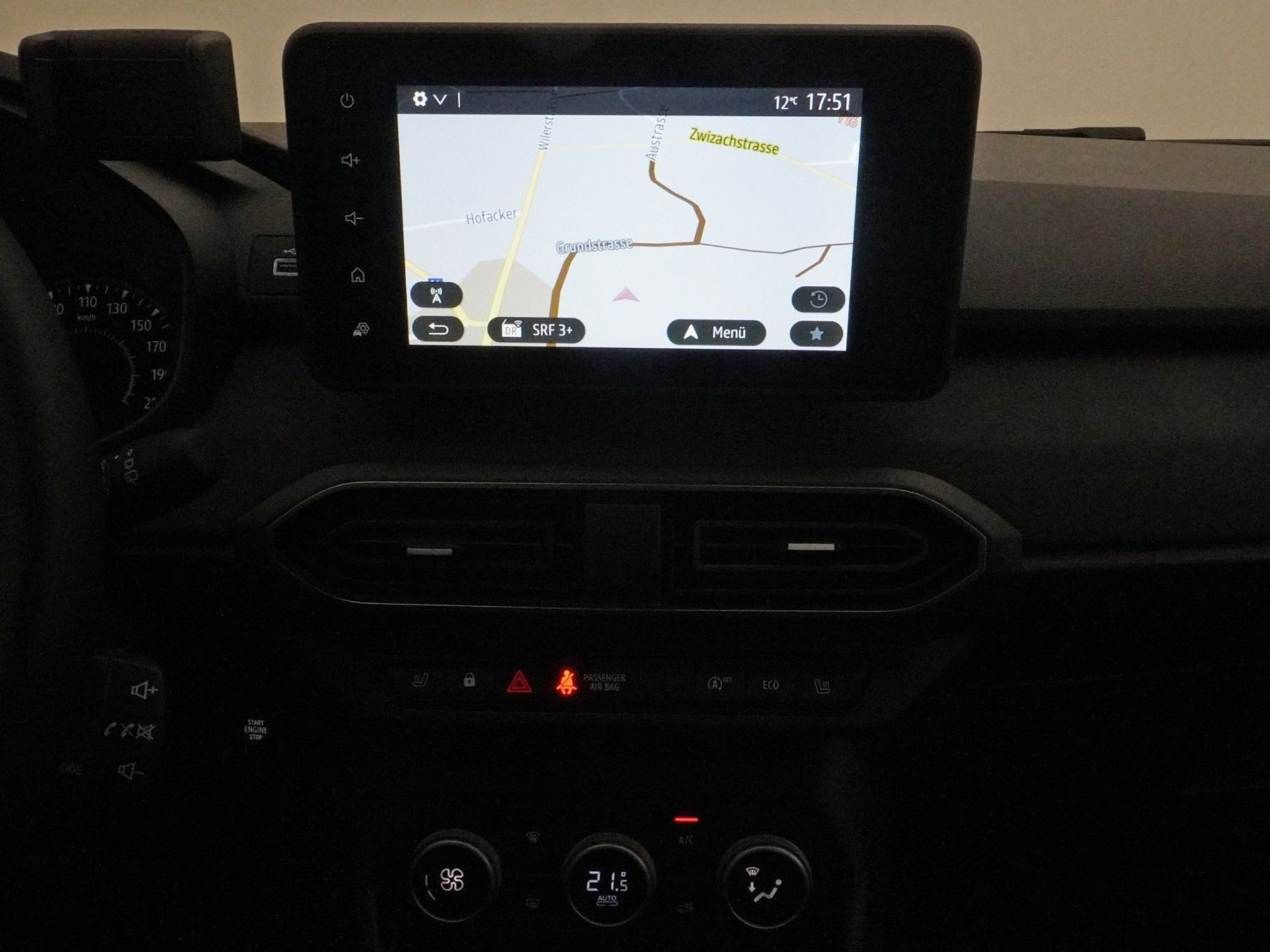 listing desktop thumbnail image 16