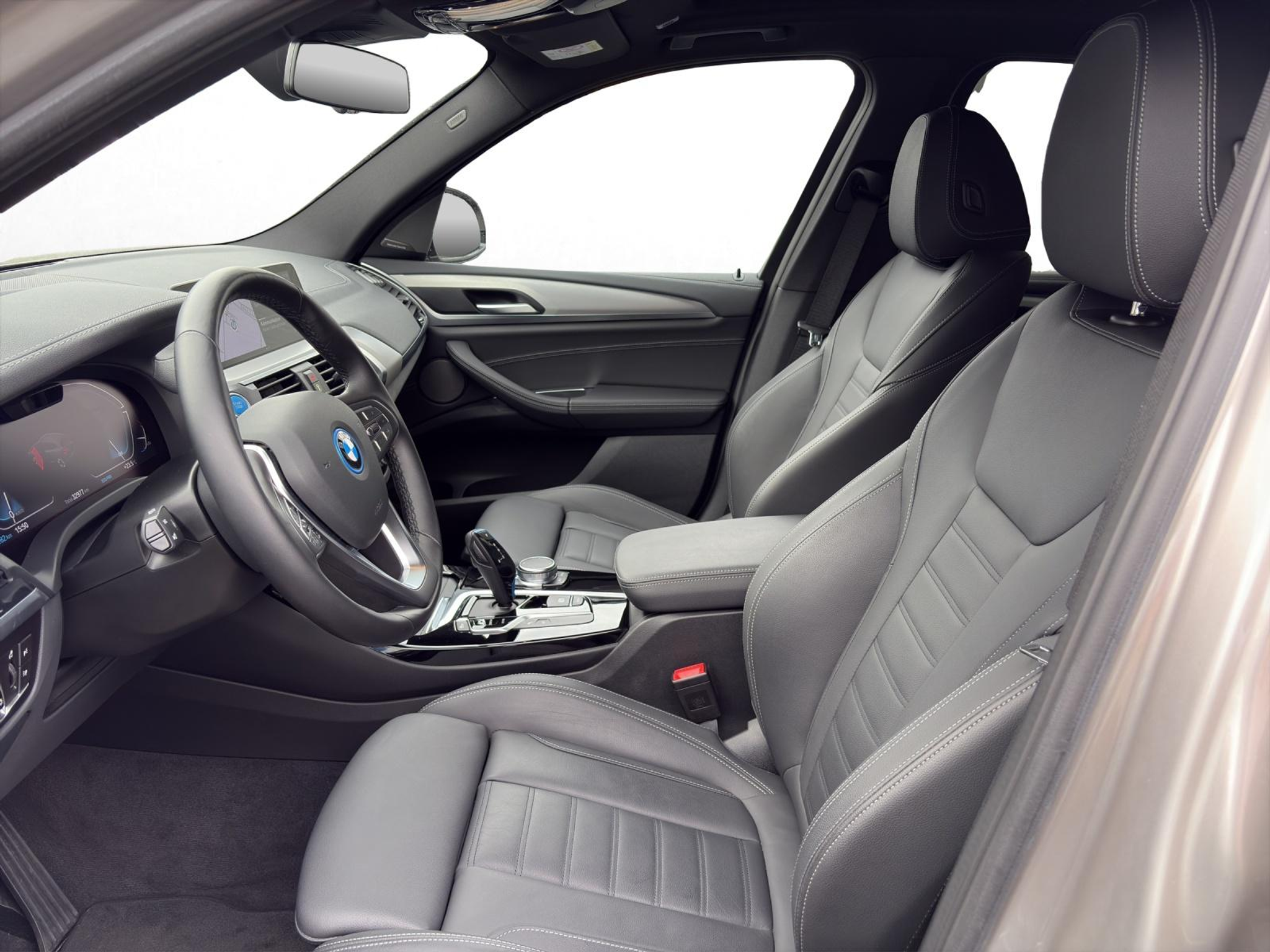 listing desktop thumbnail image 9