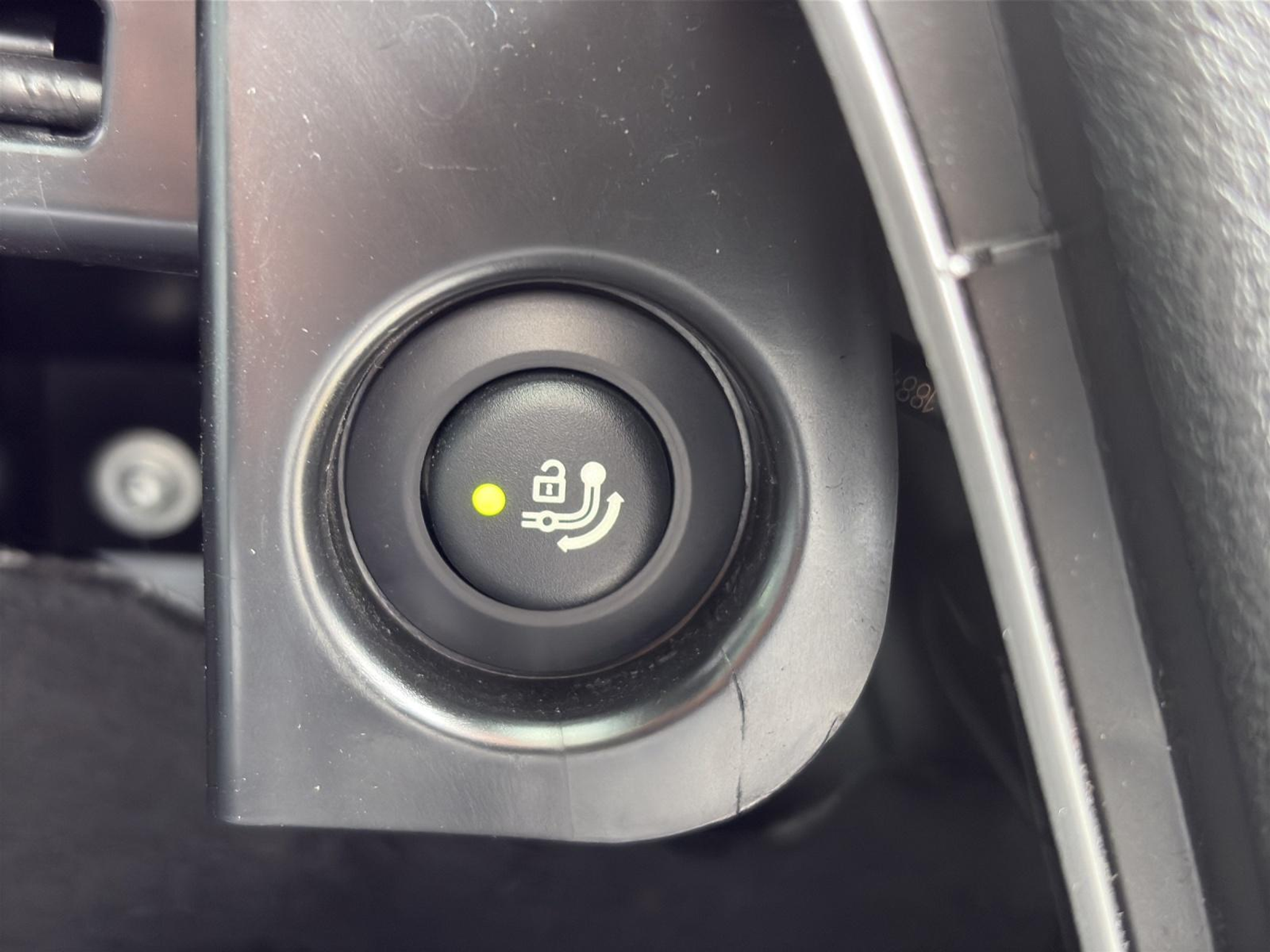 listing desktop thumbnail image 17