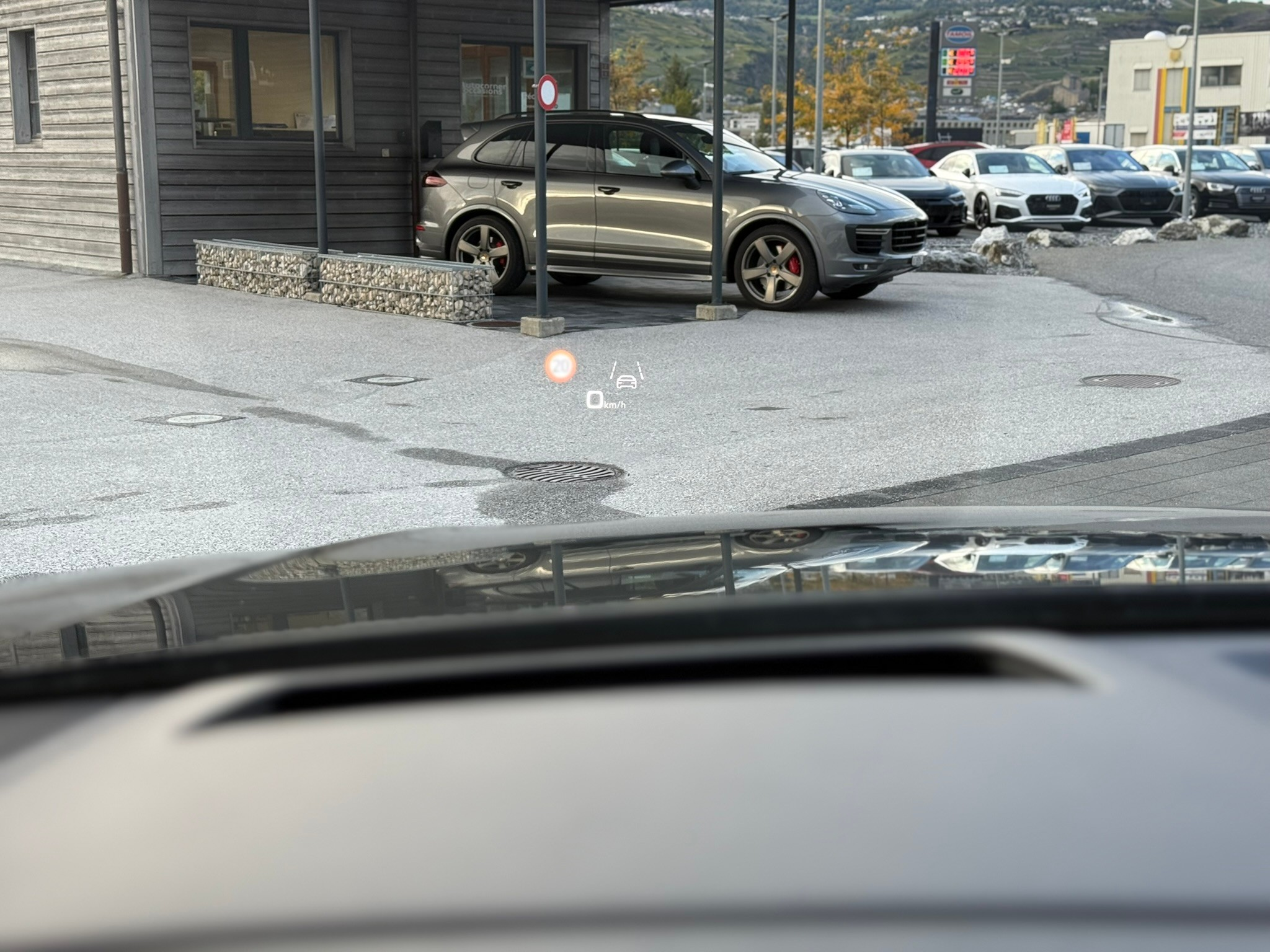 listing desktop thumbnail image 15