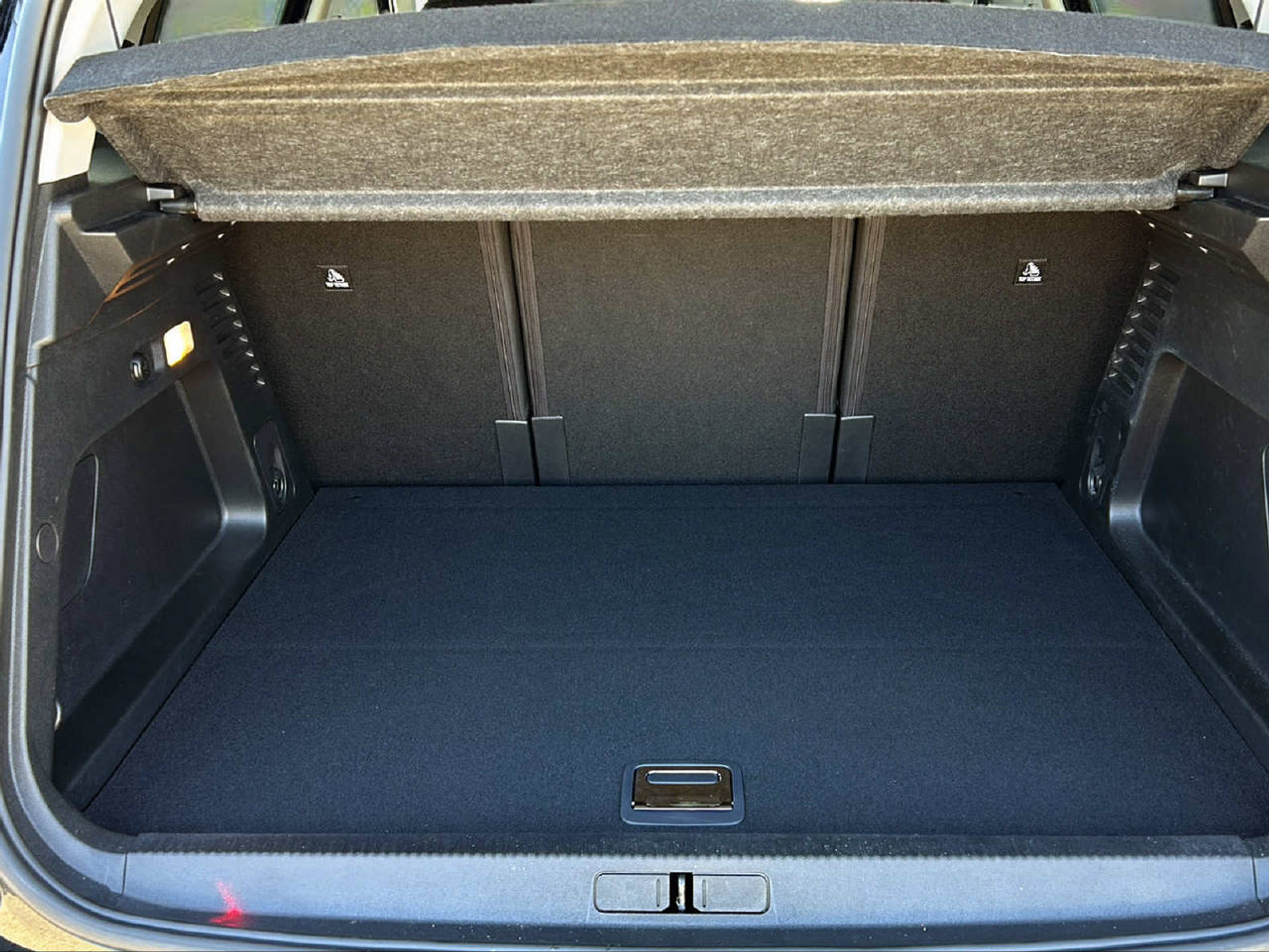 listing desktop thumbnail image 11