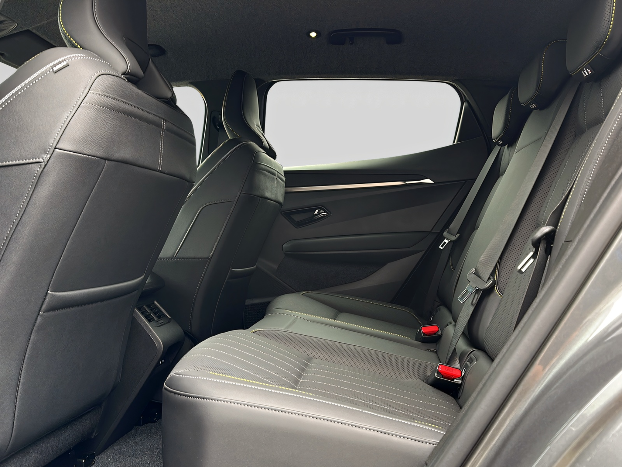 listing desktop thumbnail image 6