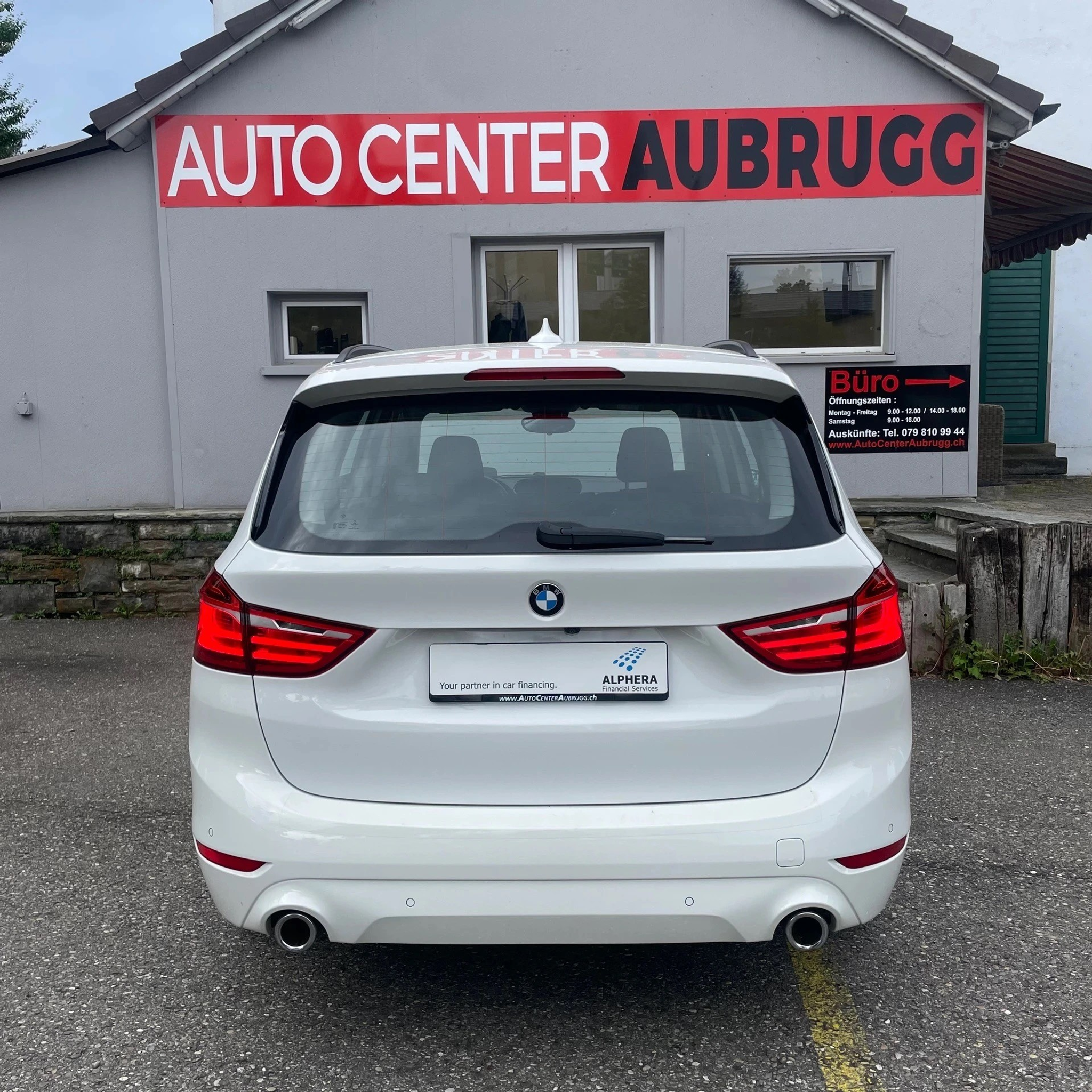 listing desktop thumbnail image 3