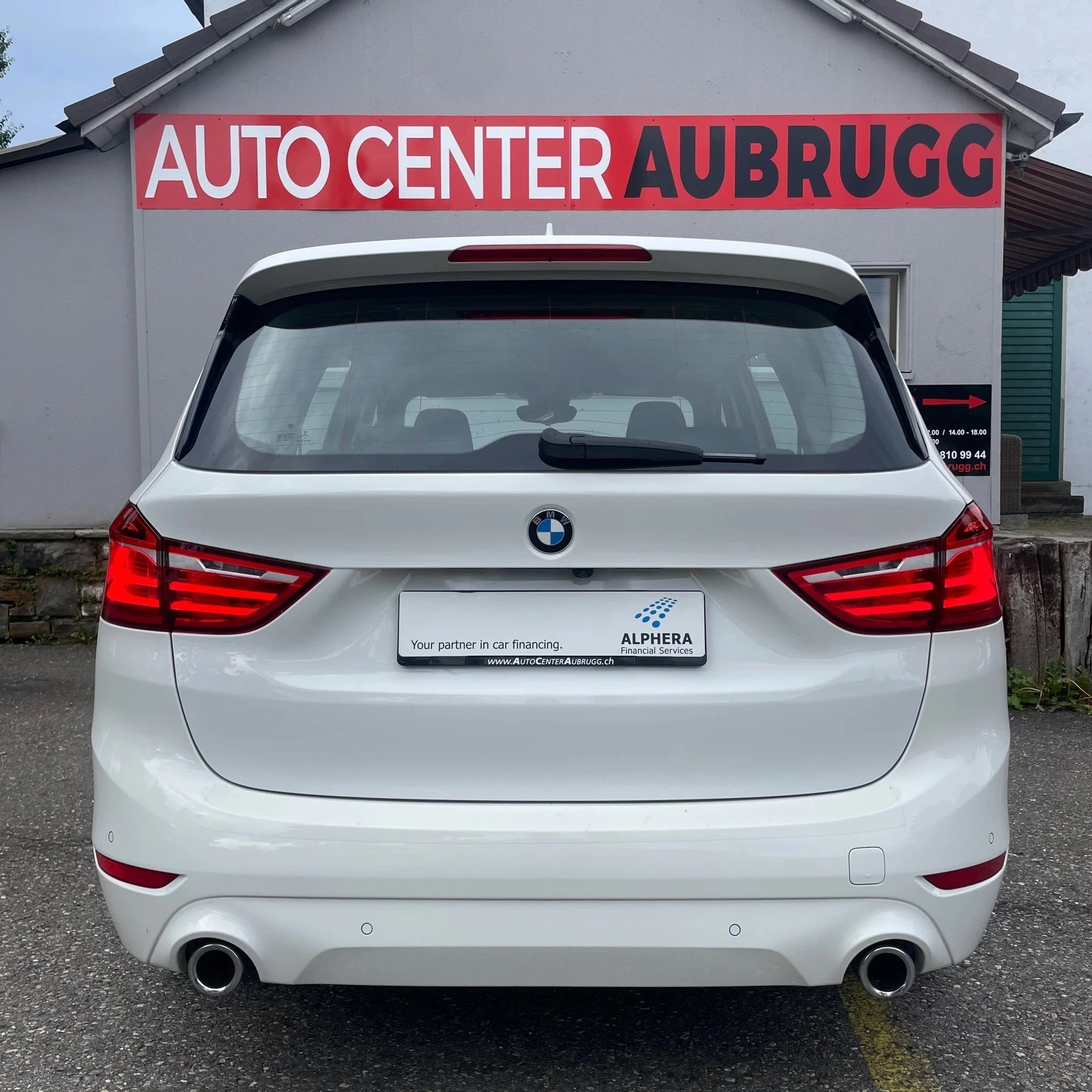 listing desktop thumbnail image 5