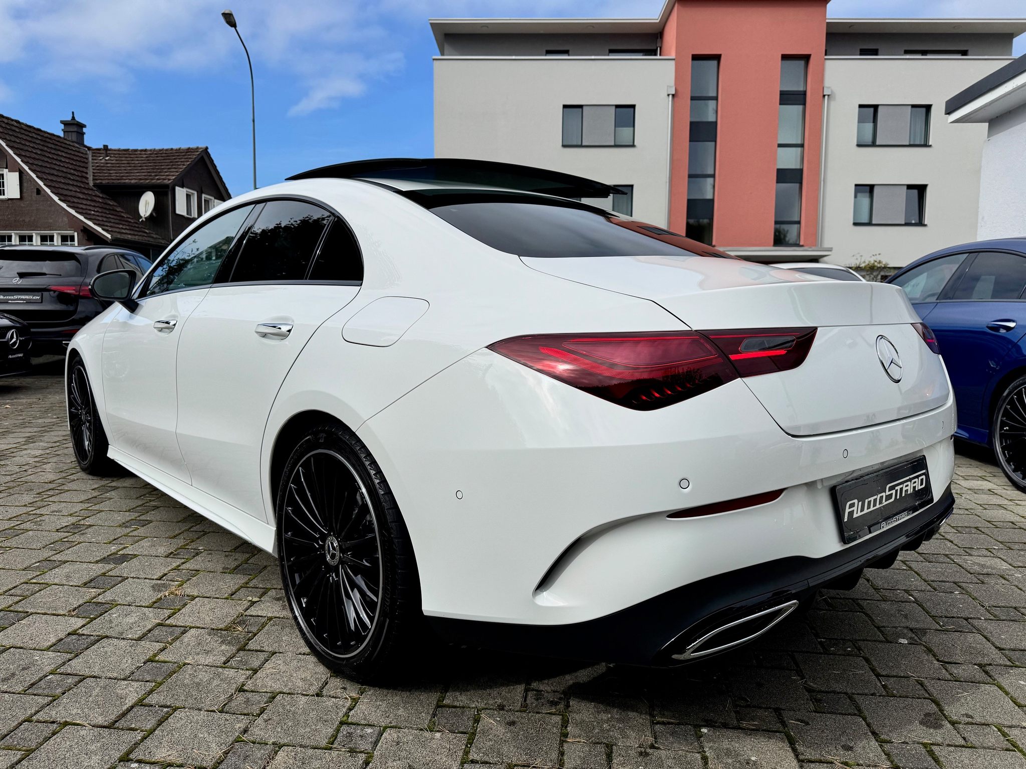 listing desktop thumbnail image 5