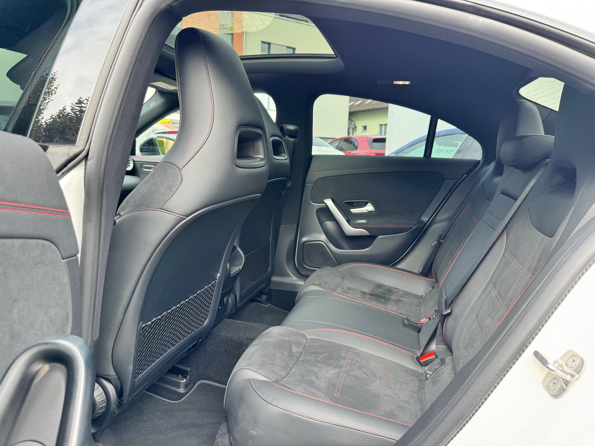 listing desktop thumbnail image 15