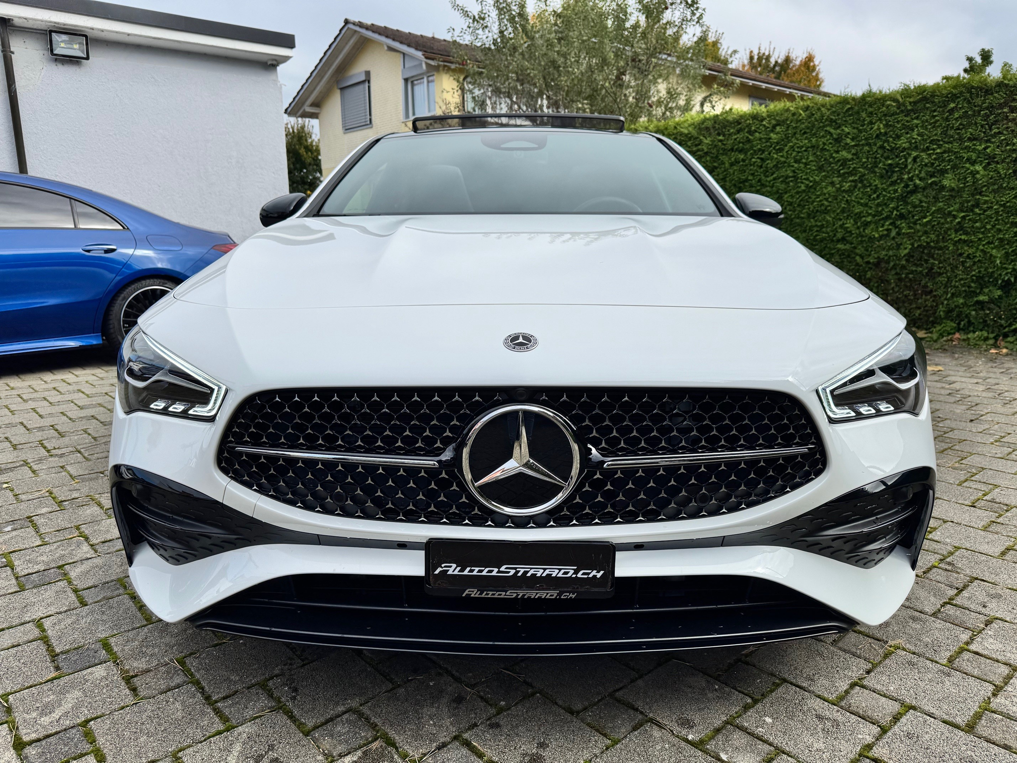 listing desktop thumbnail image 1