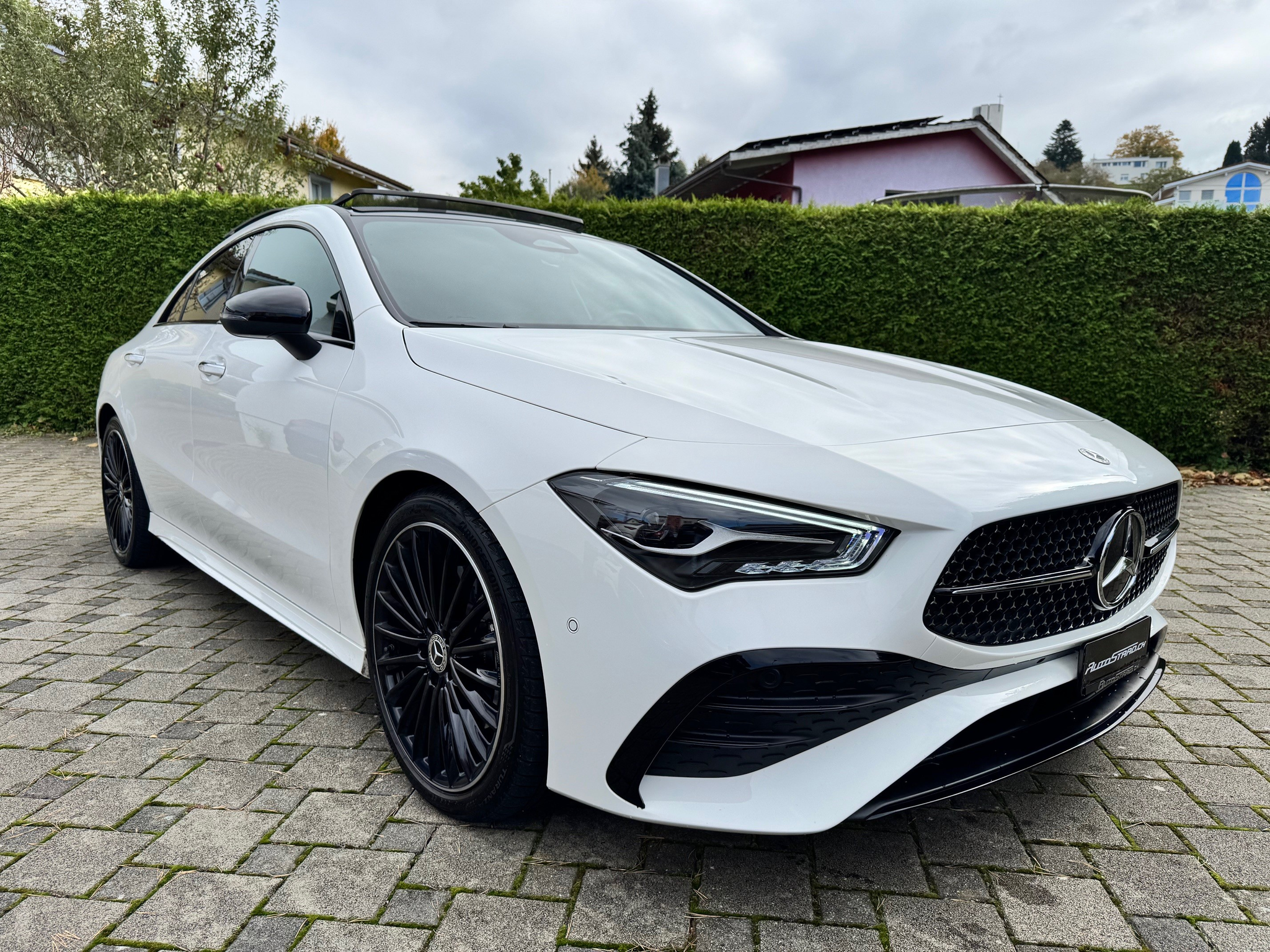 listing desktop thumbnail image 2