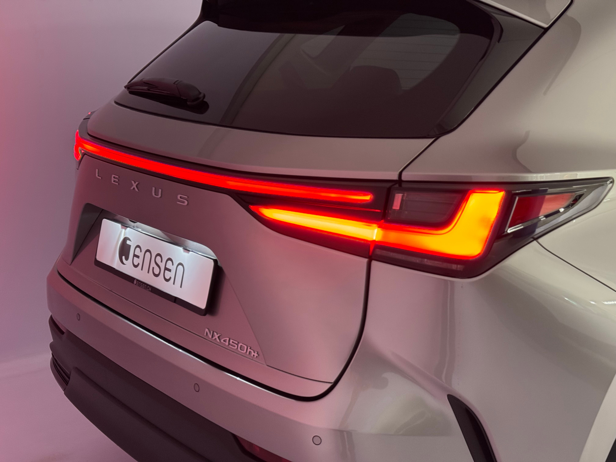 listing desktop thumbnail image 18