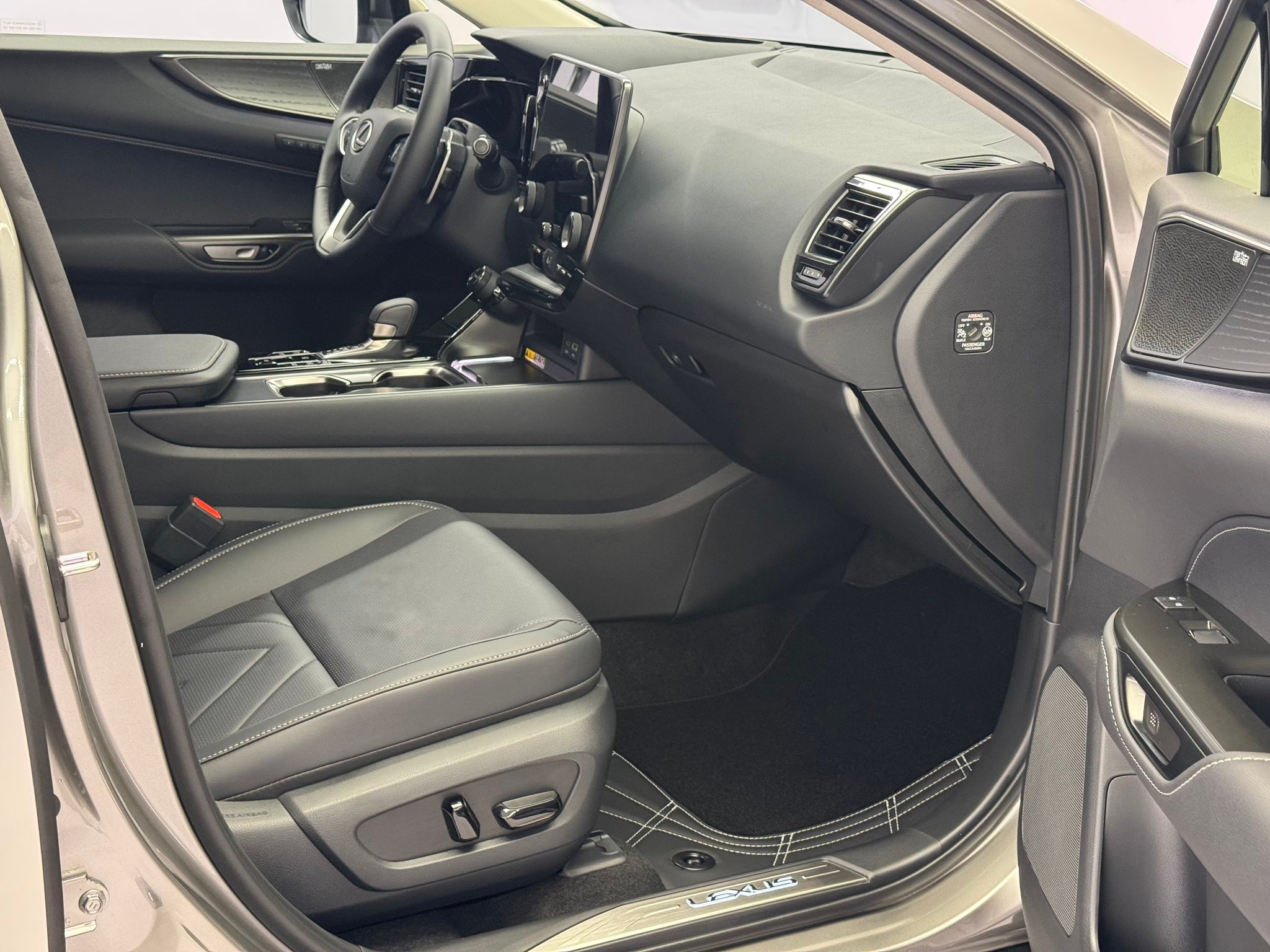 listing desktop thumbnail image 7