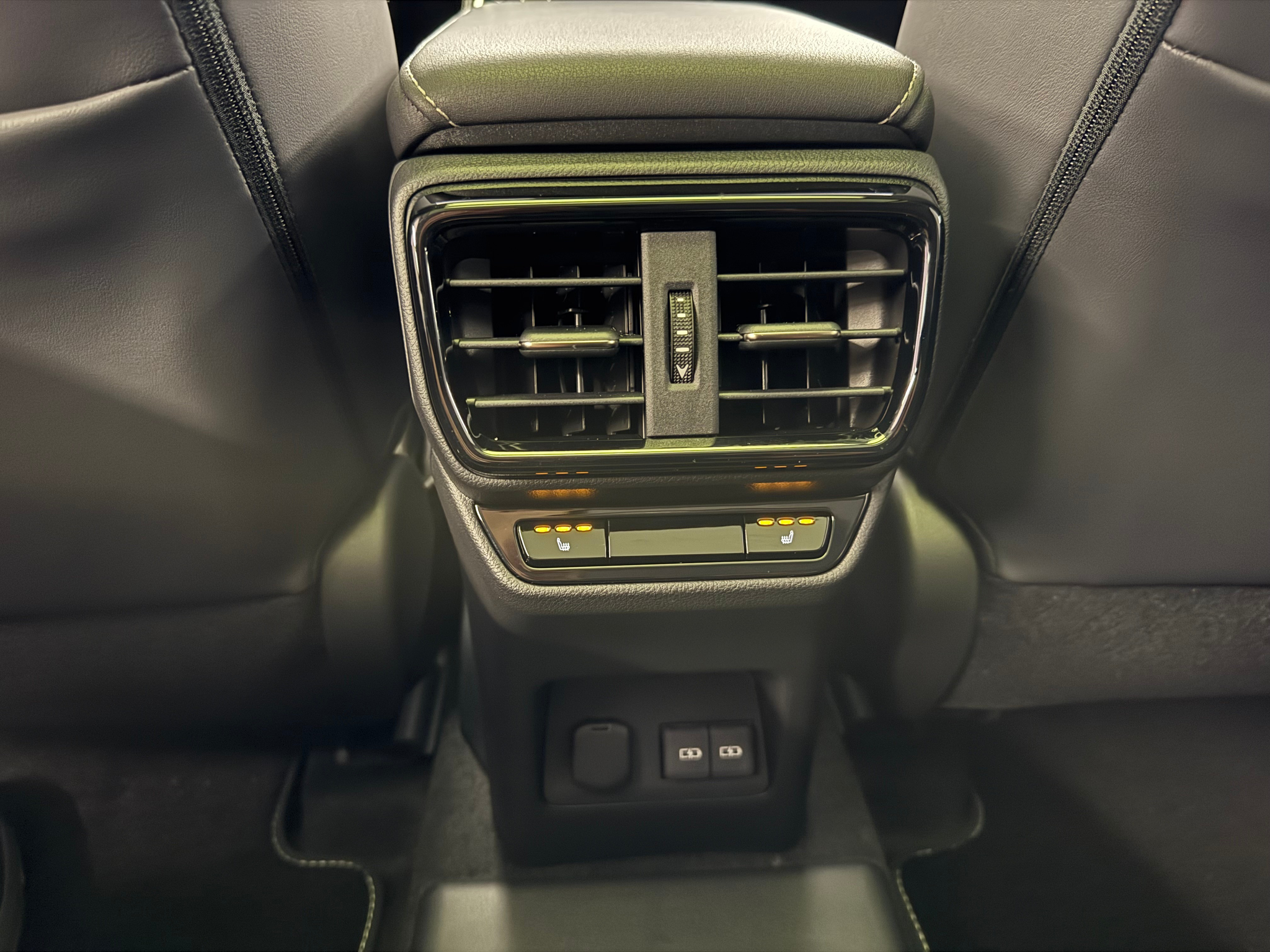 listing desktop thumbnail image 15