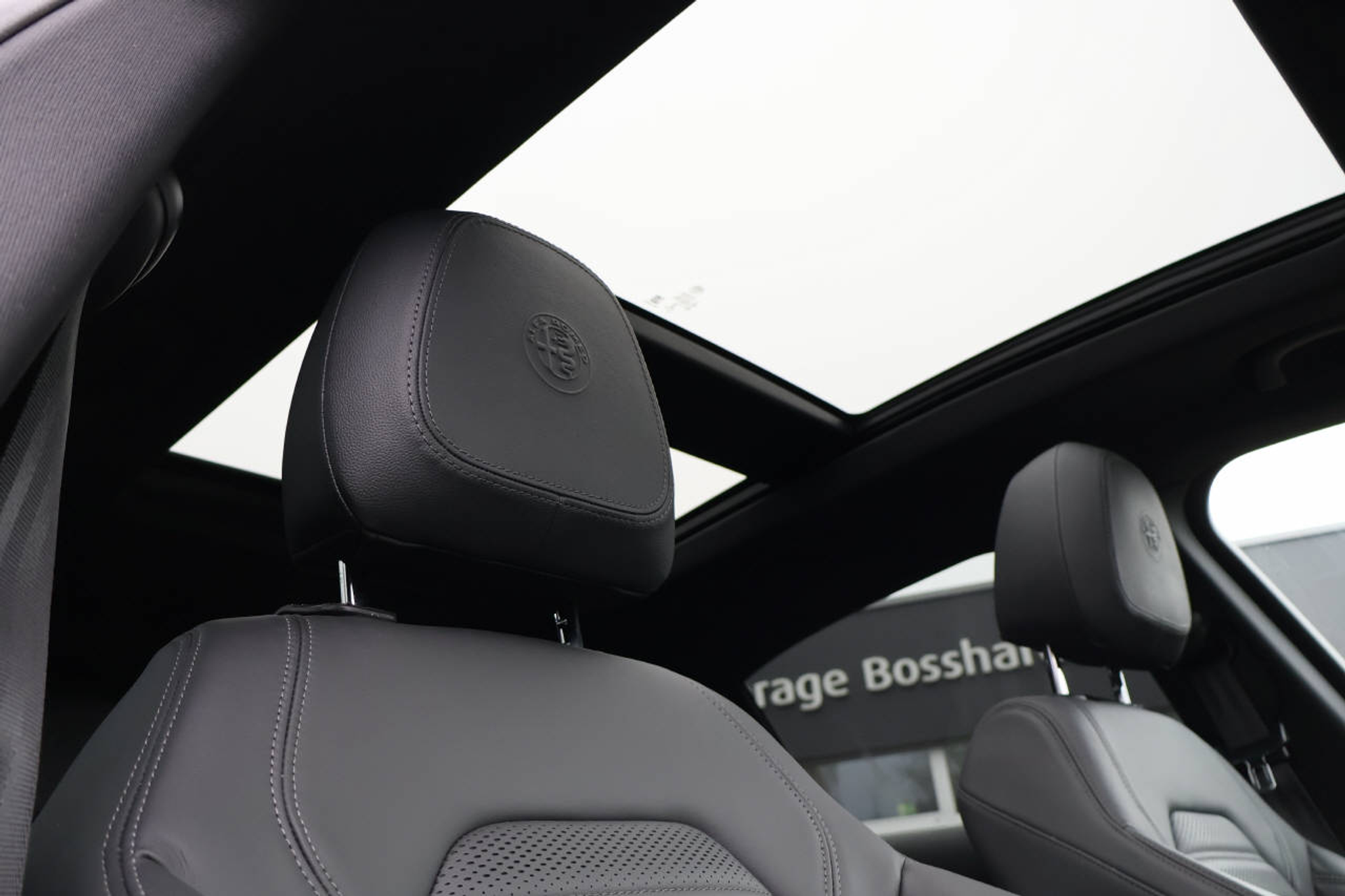 listing desktop thumbnail image 14