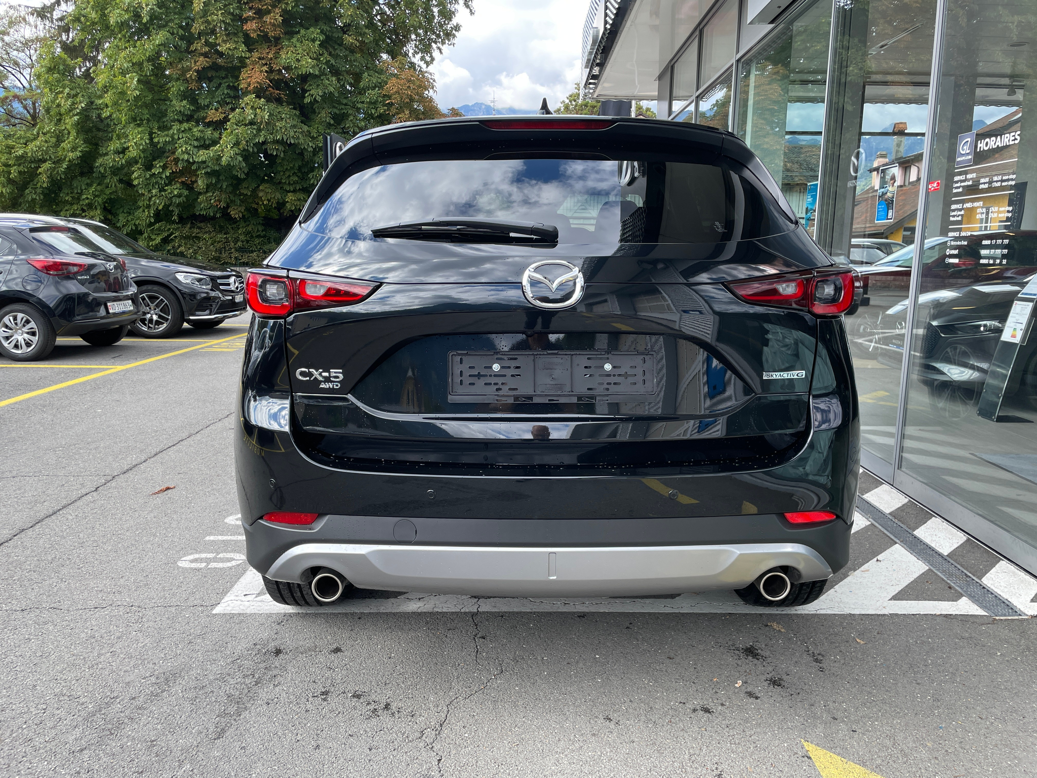 listing desktop thumbnail image 4